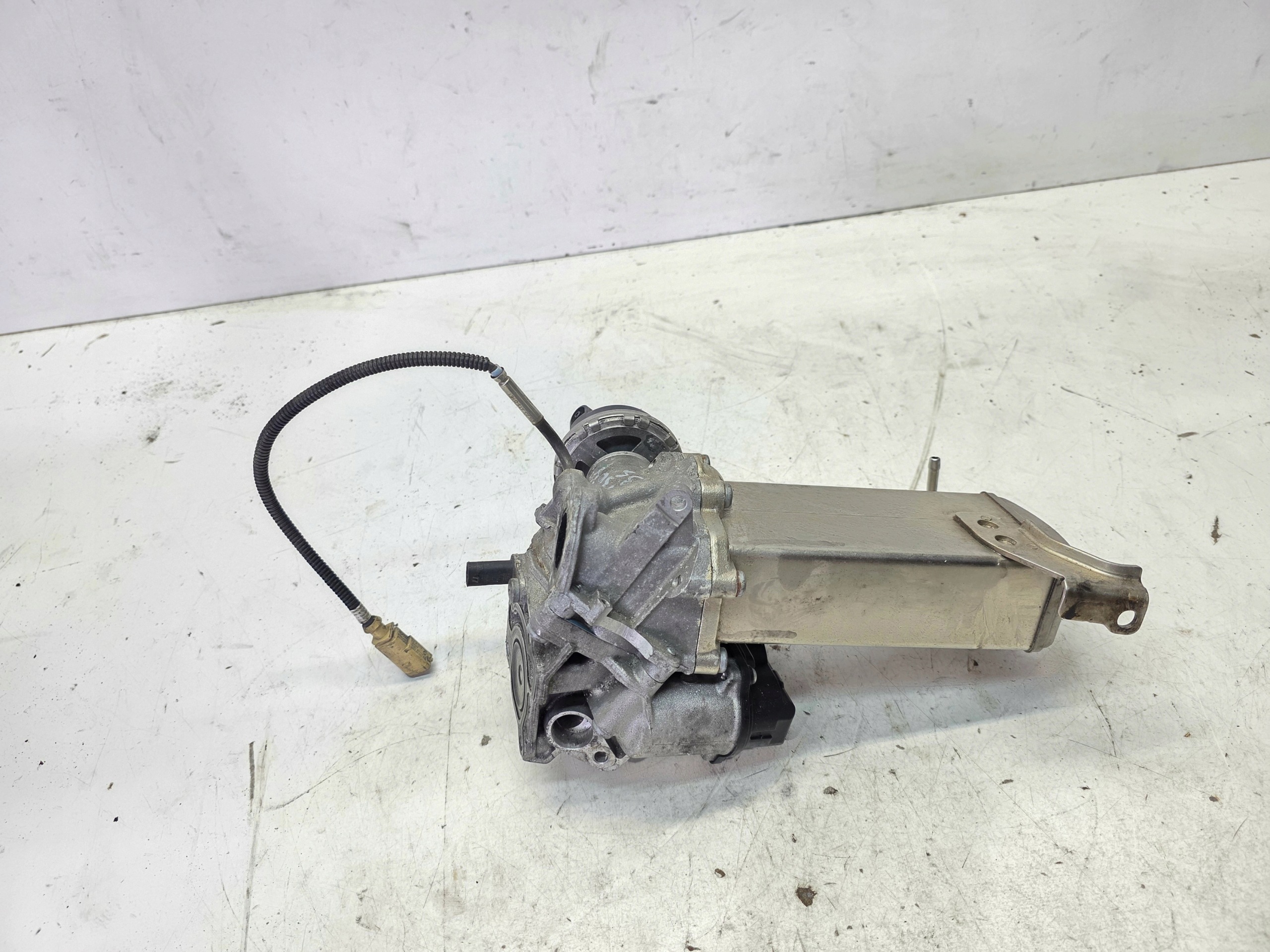 Abgaskuehler AGR EGR AUDI A4 B9 A5 Q5 Q7 A6 C8 3.0 TDI 059131511BM