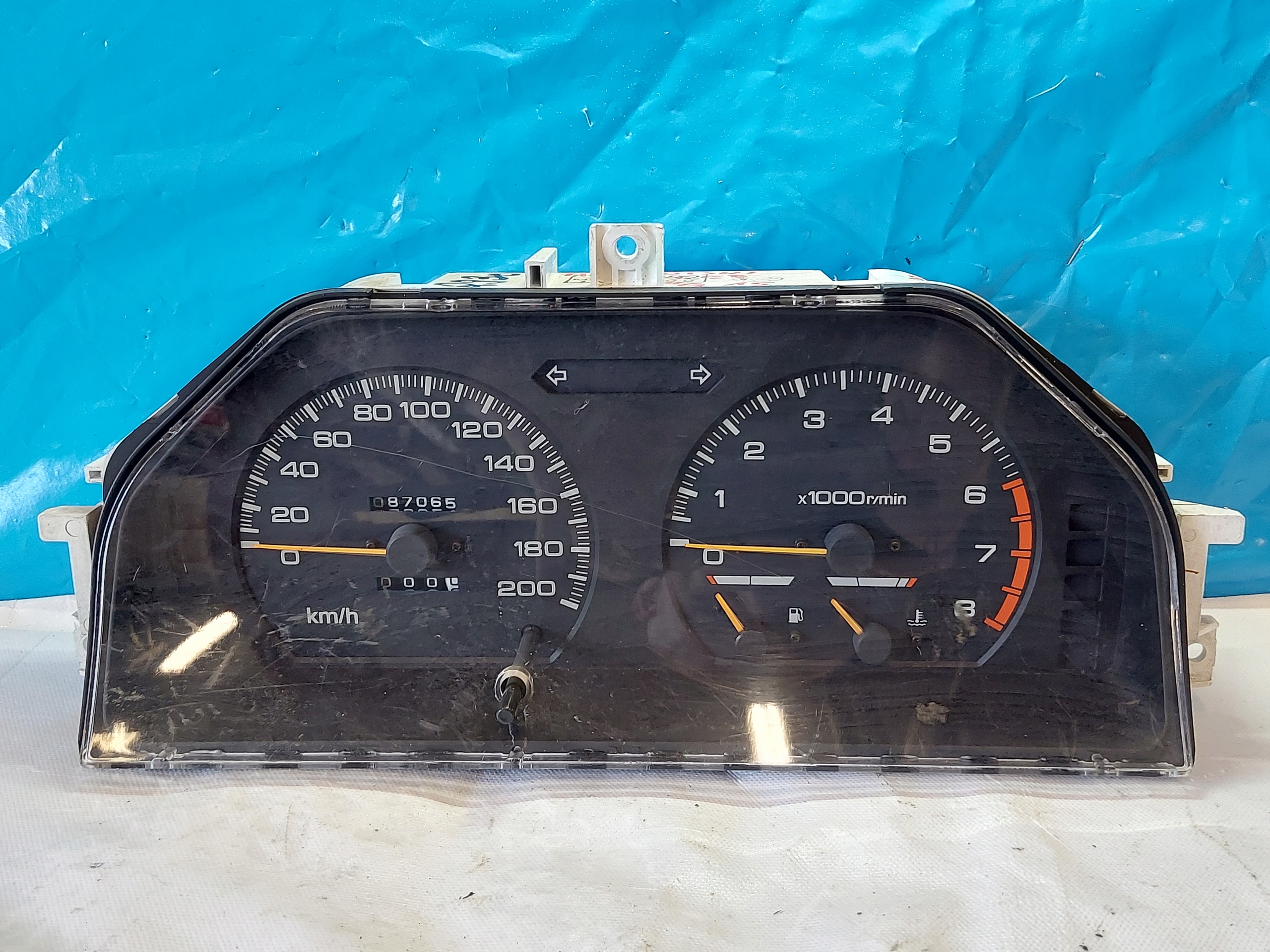 dials clock MITSUBISHI LANCER 88r MB522792