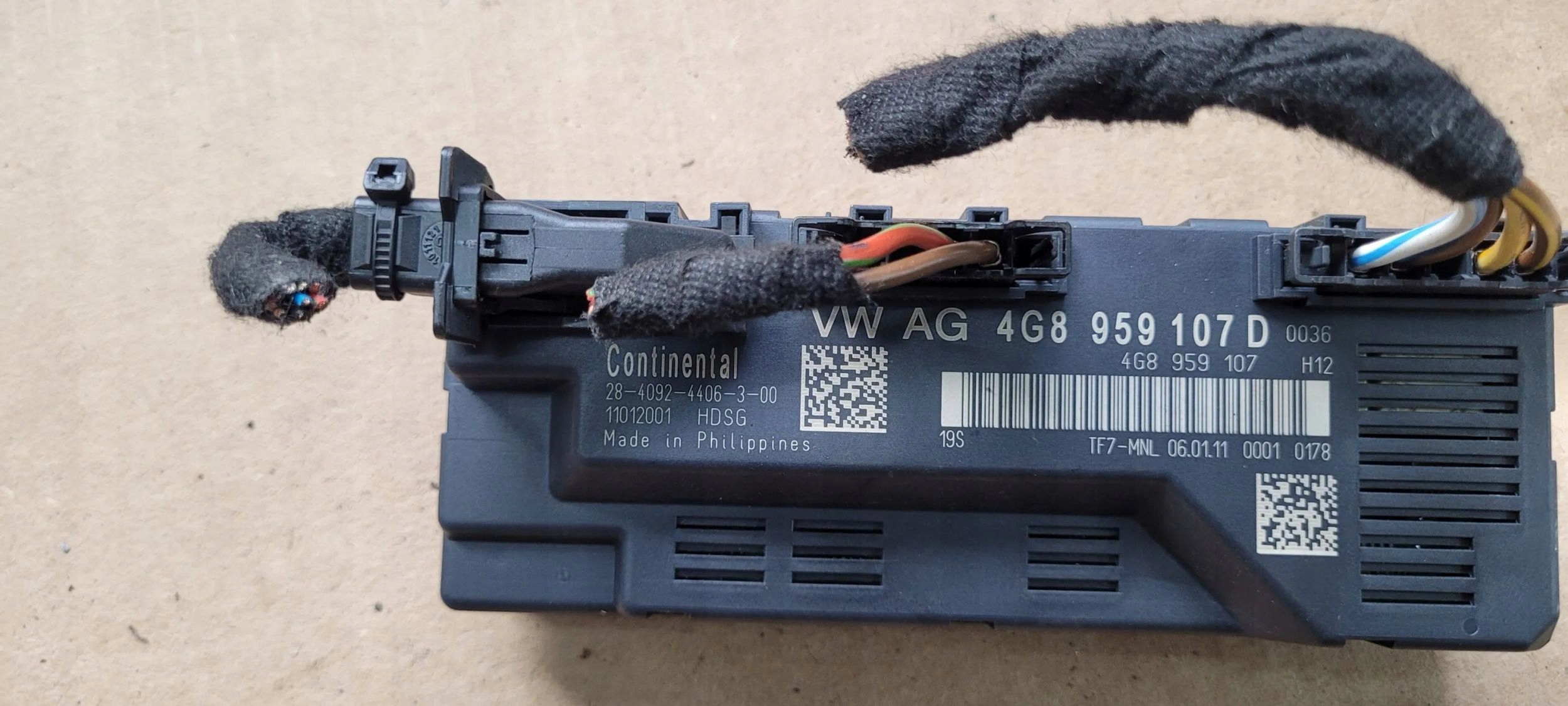 A7 4G module control unit of the opening bonnet A7 4G 4G8959107D