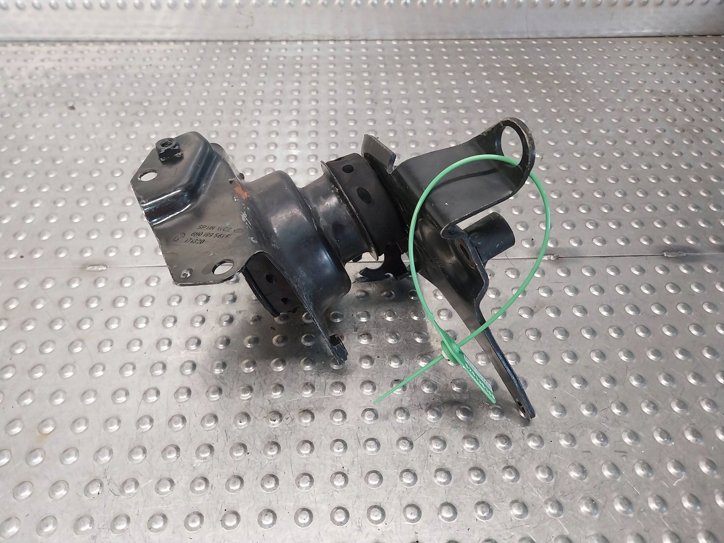 holder engine mount 6N0199561F VW POLO III 6N 1.0 8V