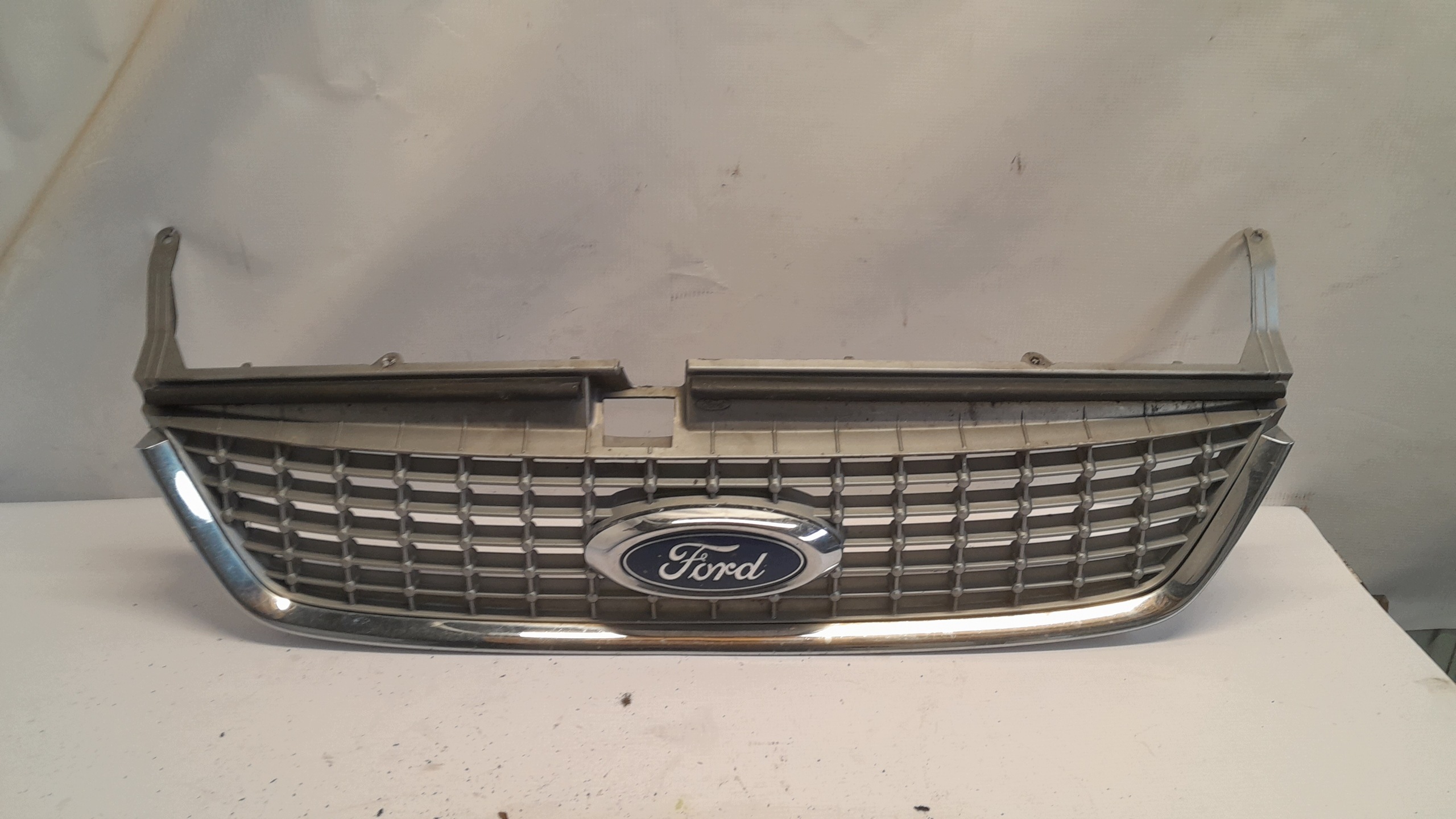FORD MONDEO MK4 Grill Grill 7S718200A
