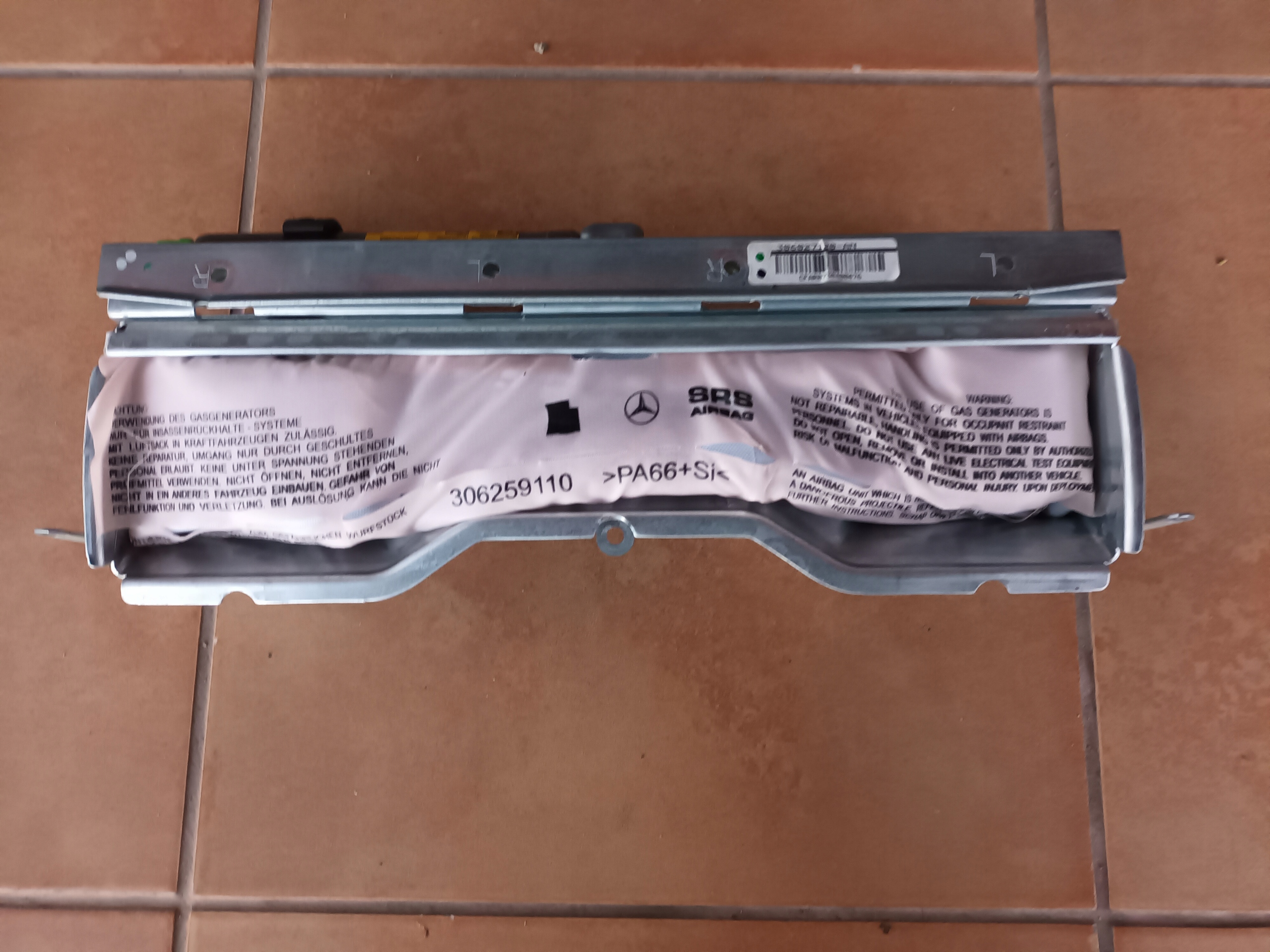 2048602002 - Подушка для коліна MERCEDES W204