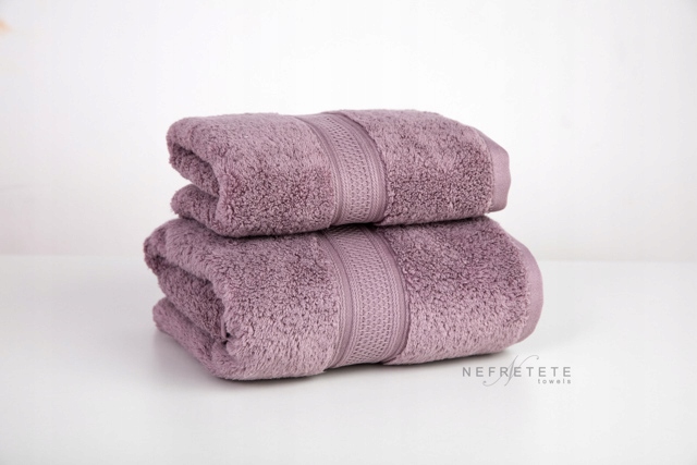 

Nefretete Ręcznik 600 Gsm 70x130 Llama Soft