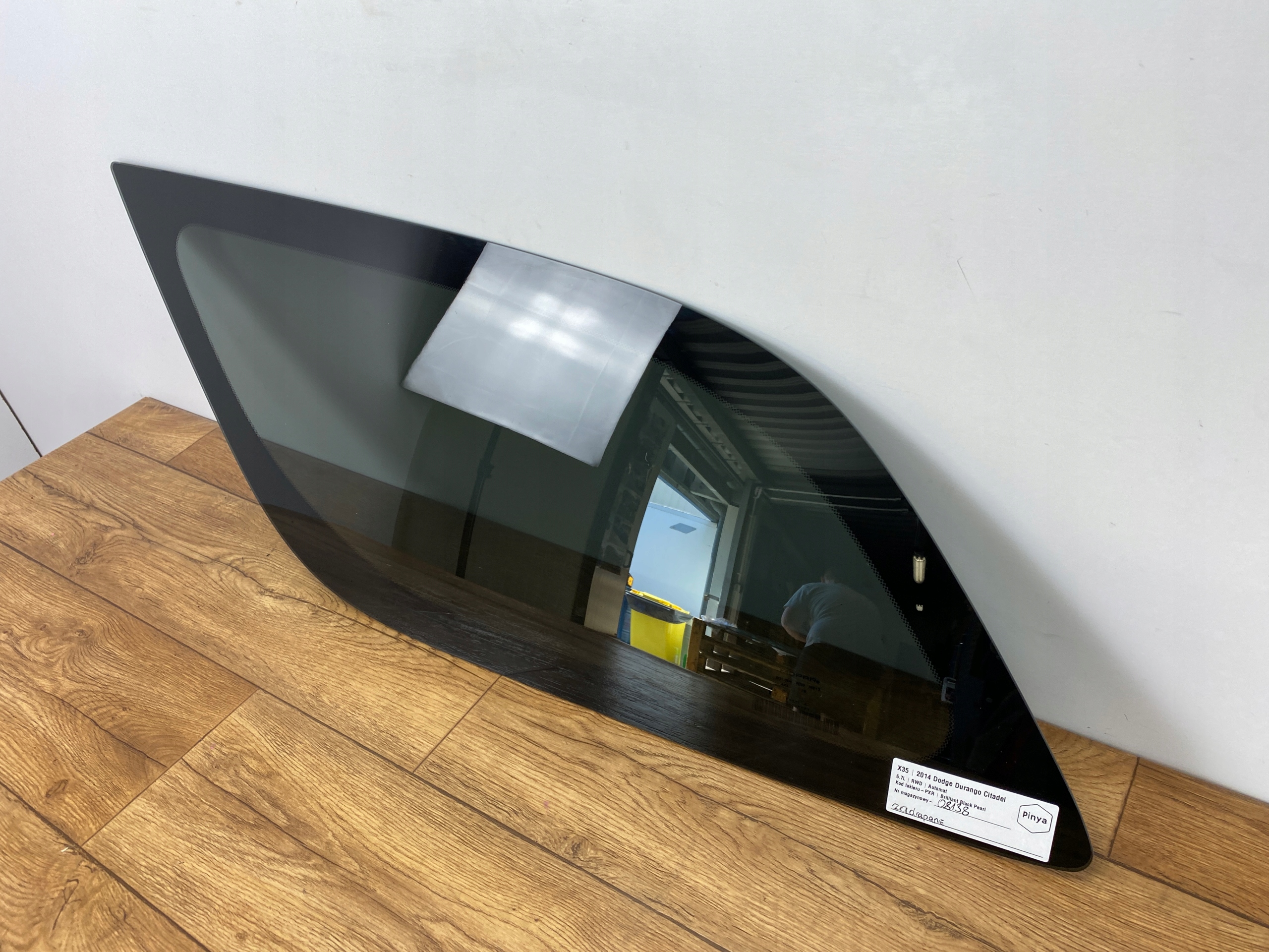 window bodywork left rear part Dodge Durango 2014+ USA