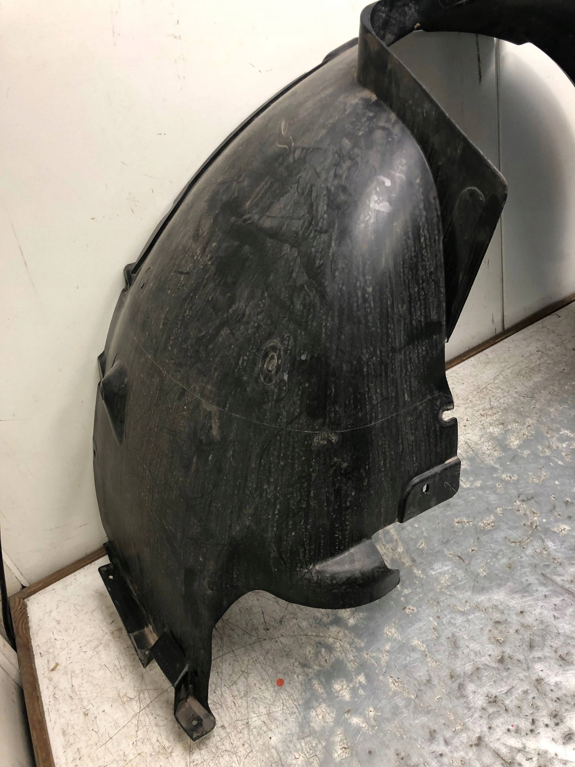 mudguard right front VW T6.1 7LA809958C