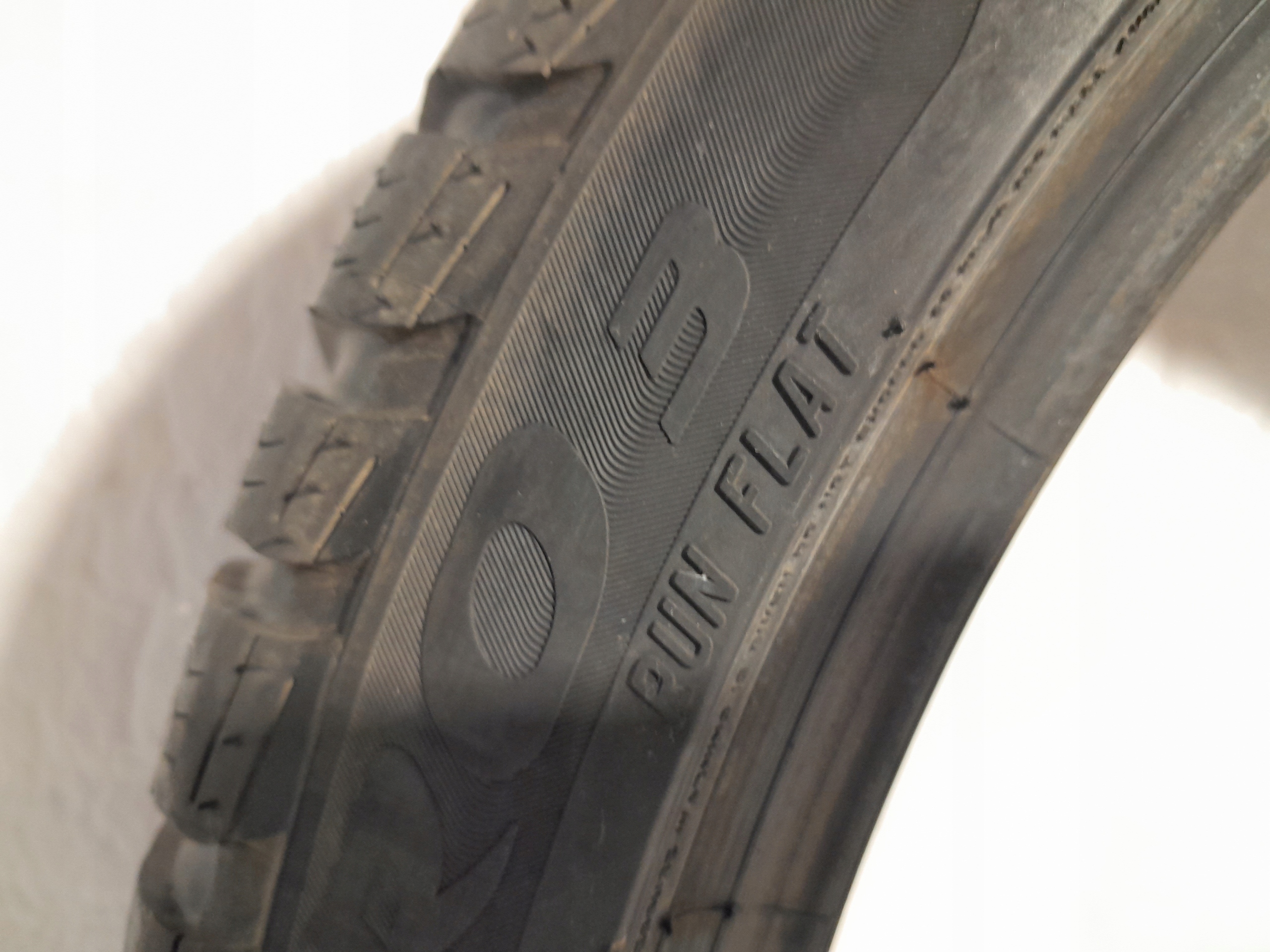 OPONA PIRELLI SOTTOZERO3 275/35R19 ZIMOWA RUN FLAT Profil opony 35