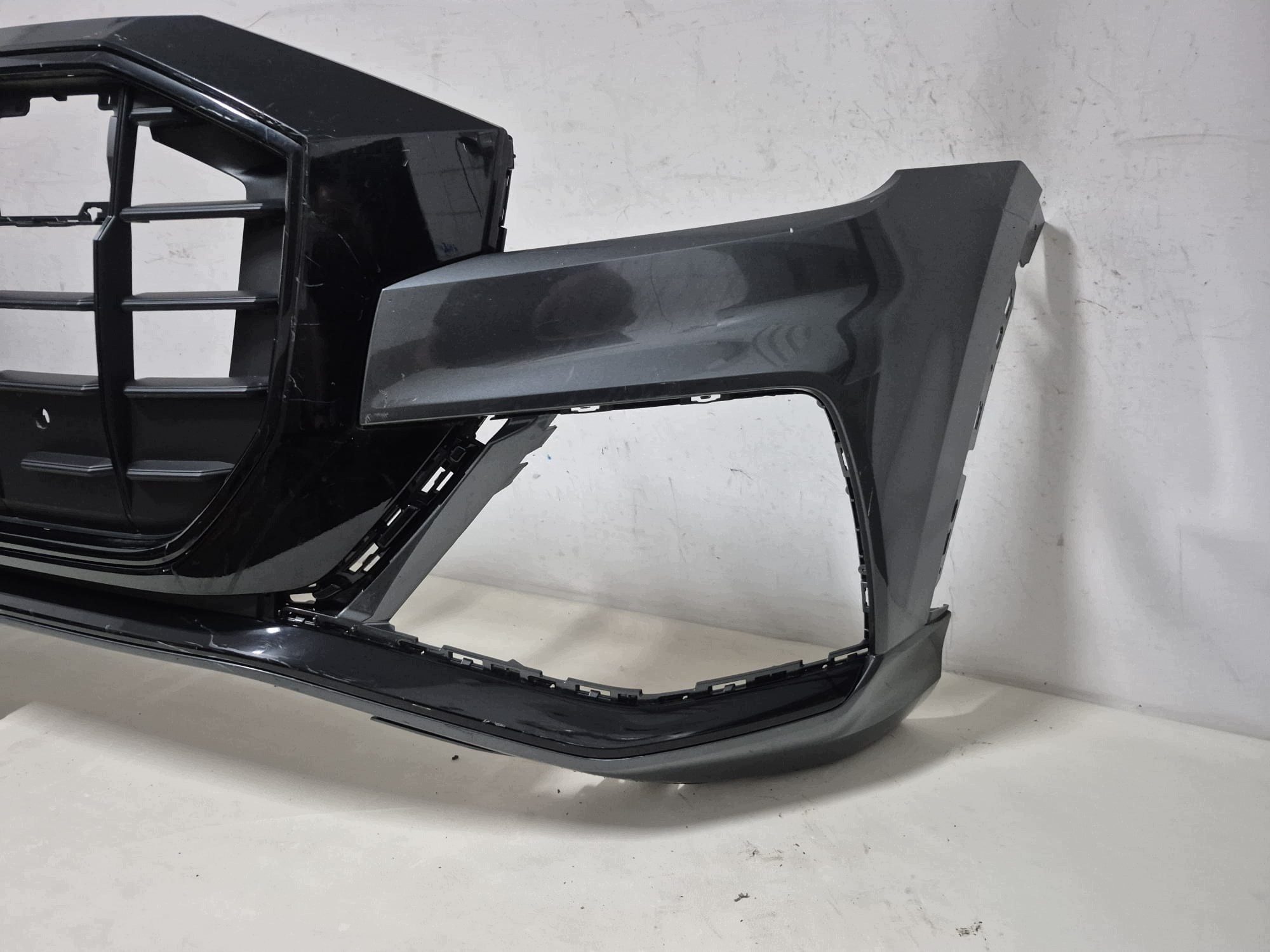 AUDI Q8 4M8 S-LINE 18- bumper front front grill grid PDC 4M8807437D