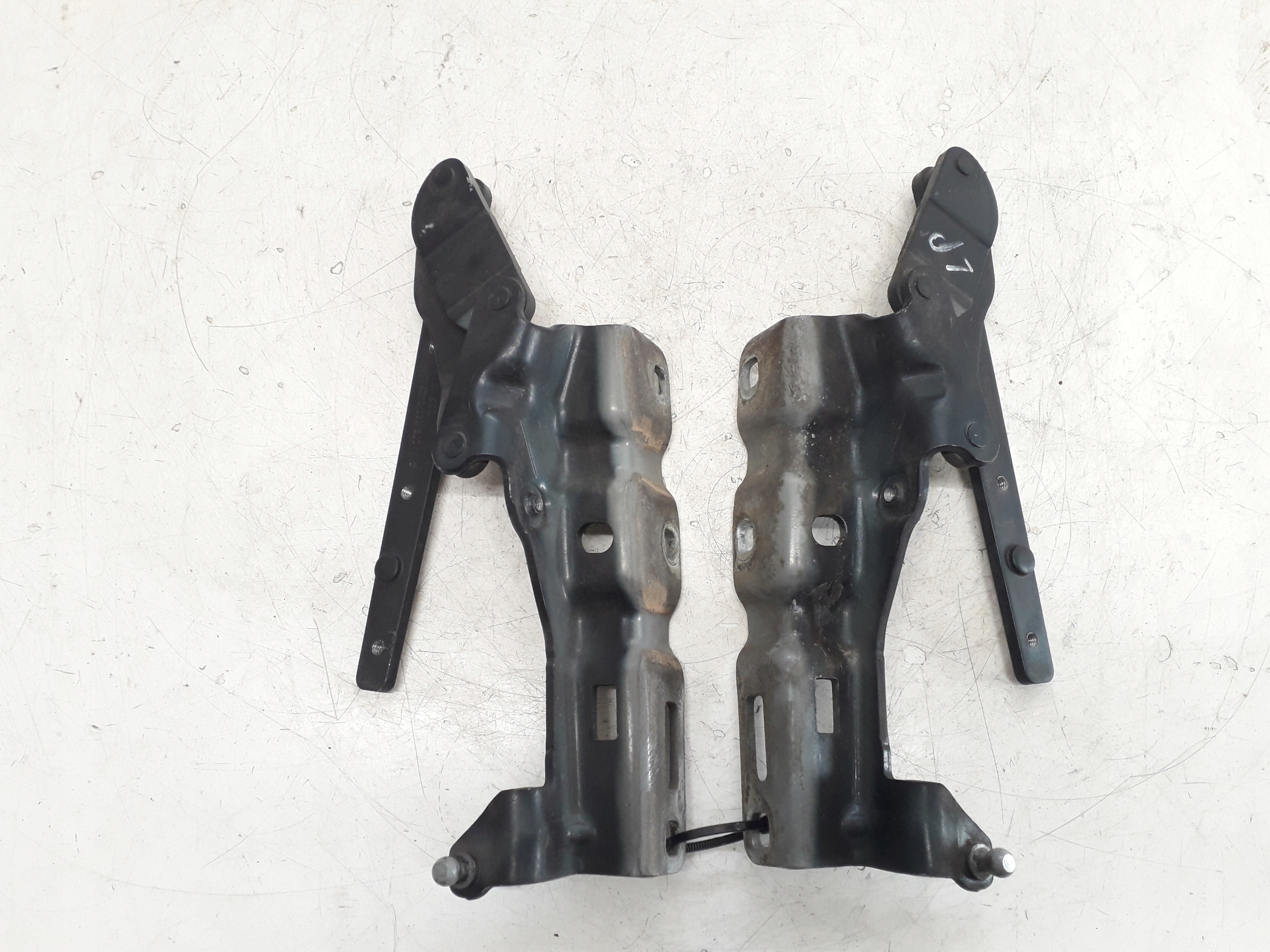 MERCEDES C KLASA W203 LAKIER 189 ZAWIAS ZAWIASY MASKI 2038800428 2038800328