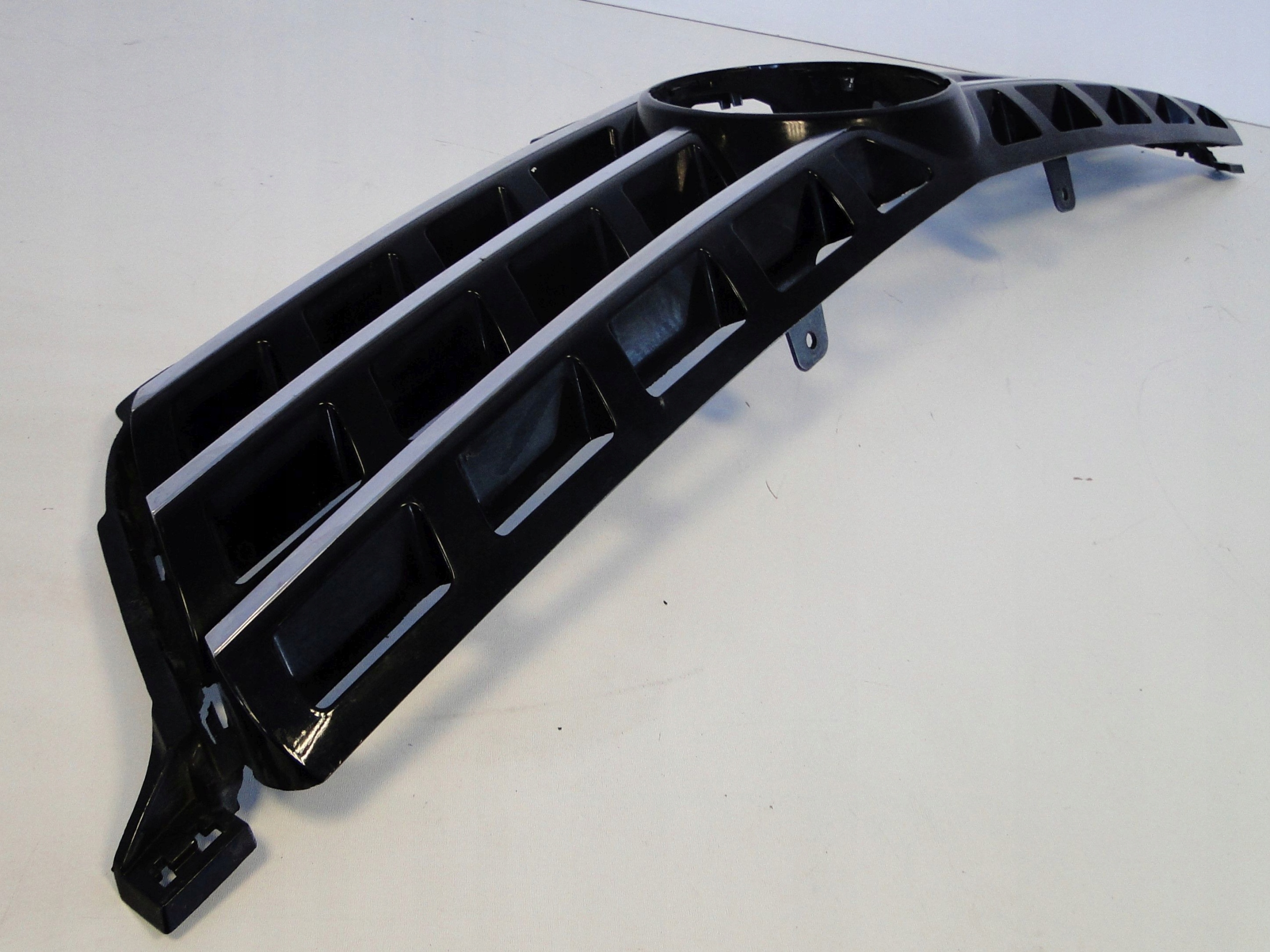 MERCEDES ML W166 166 GRILL ATRAPA CZARNY Kolor czarny