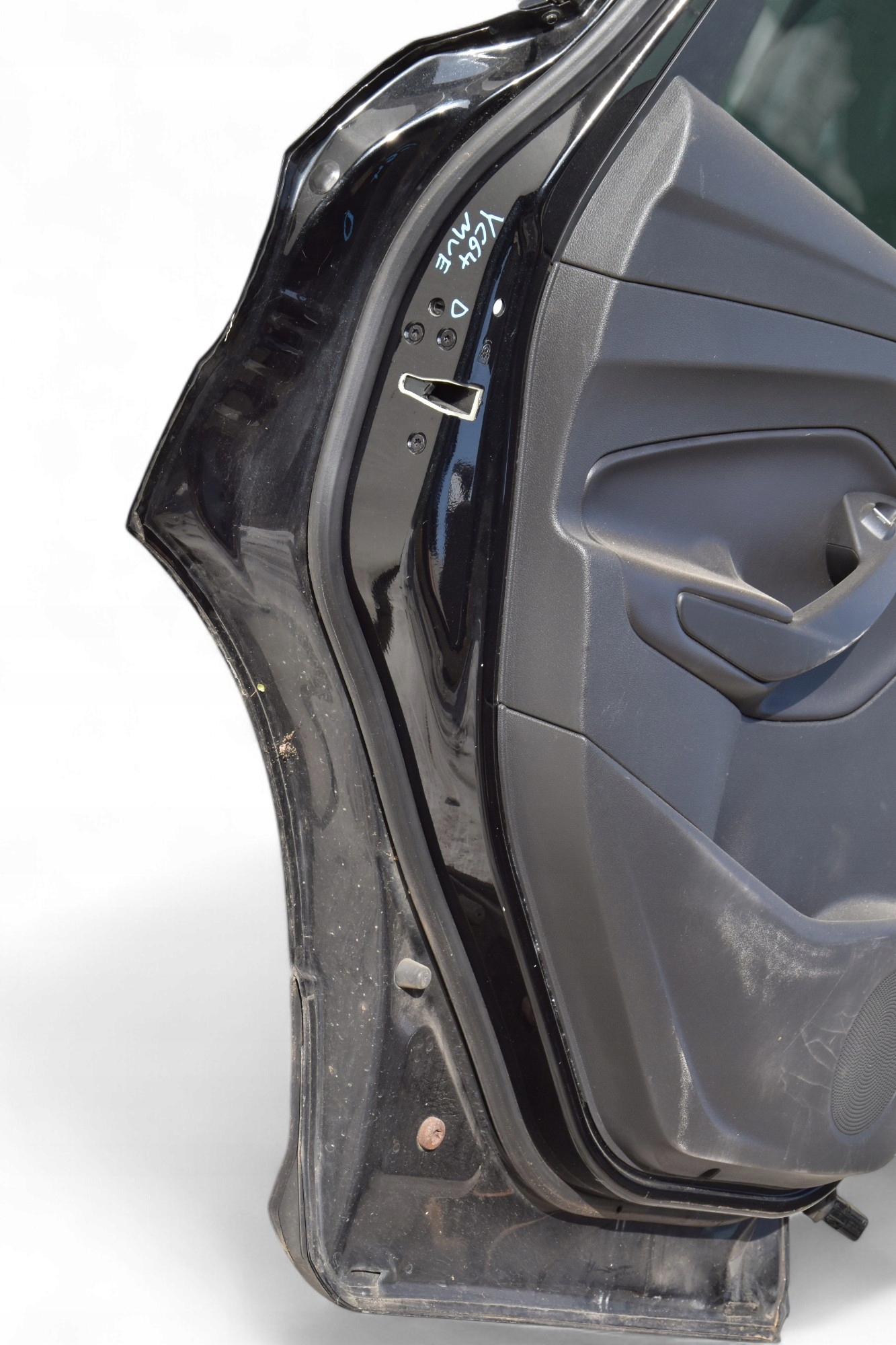 Tür links heck FORD KUGA II 2012-2019 kod lakieru: FD