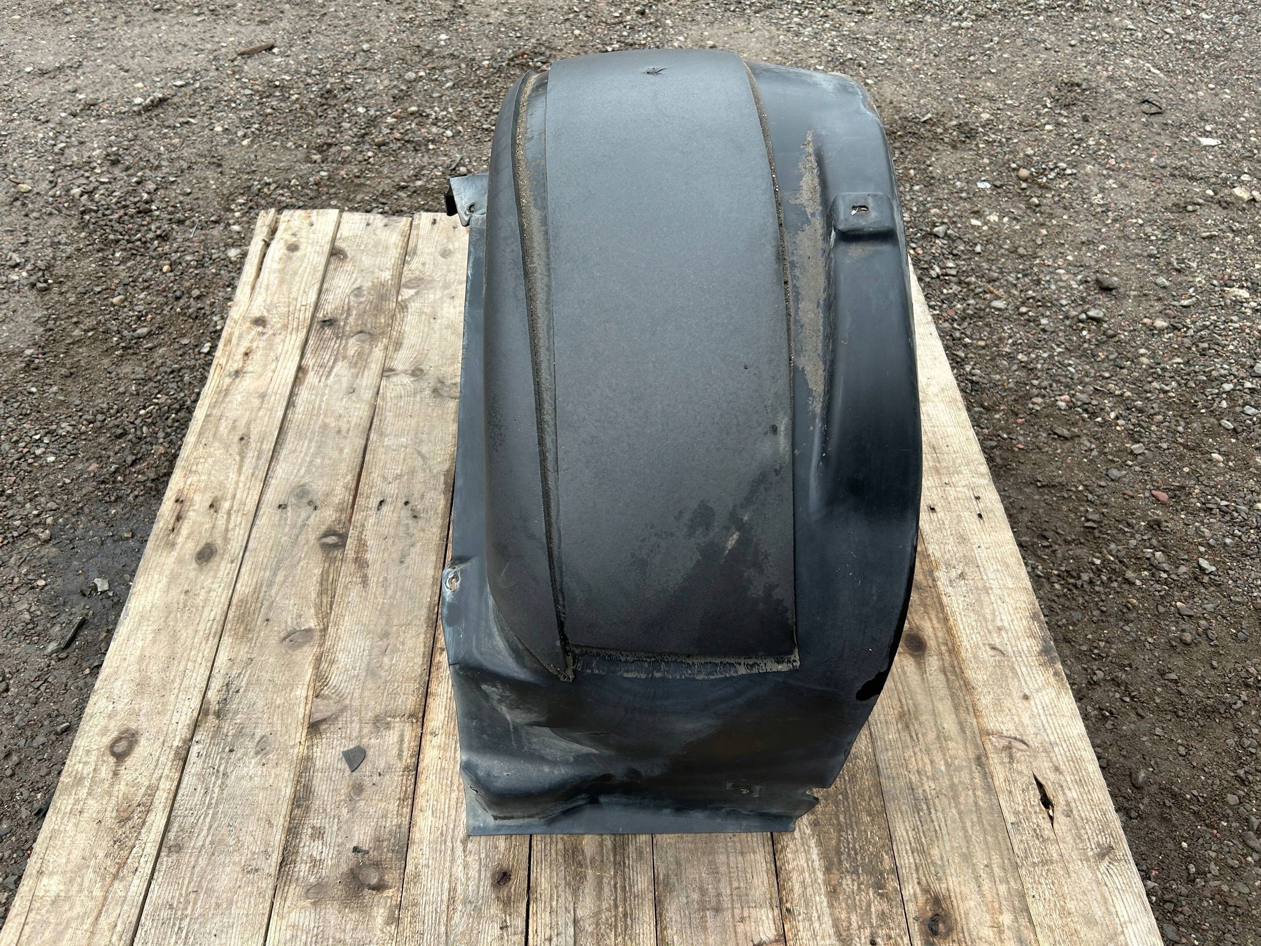 mudguard right rear. right rear part Chevrolet Corvette C5 1997-2004