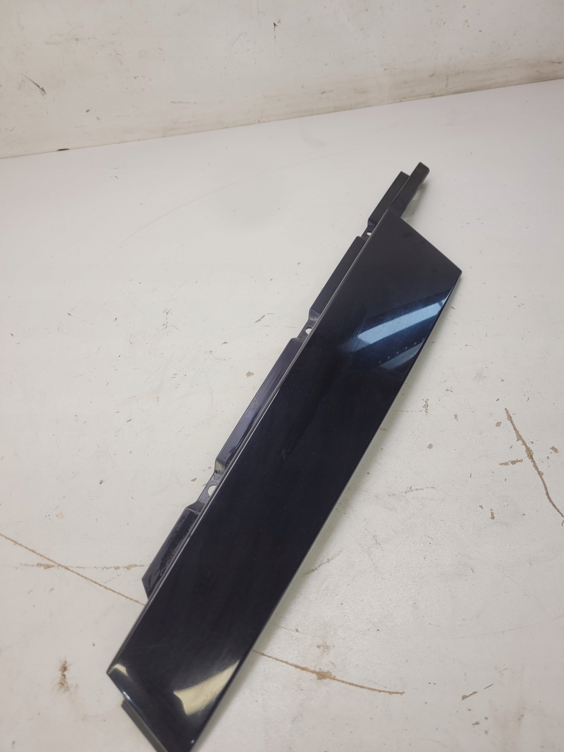 moulding cover door right P AUDI A8 D4 4H0837902