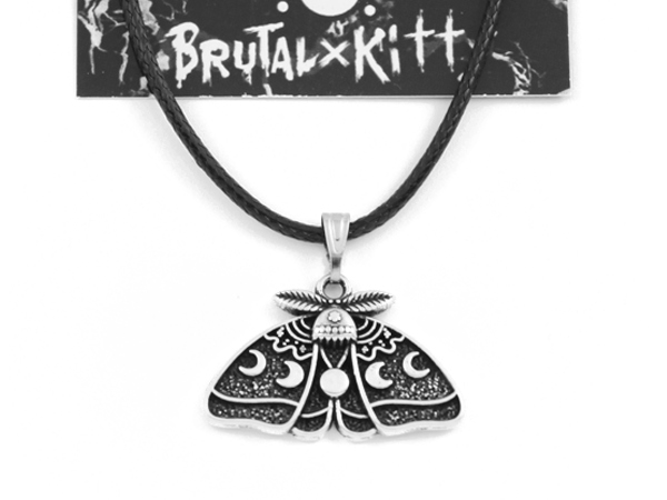 wisiorek MOON PHAZE MOTH nocny motyl ćma księżyc goth gotycki aesthetic 053