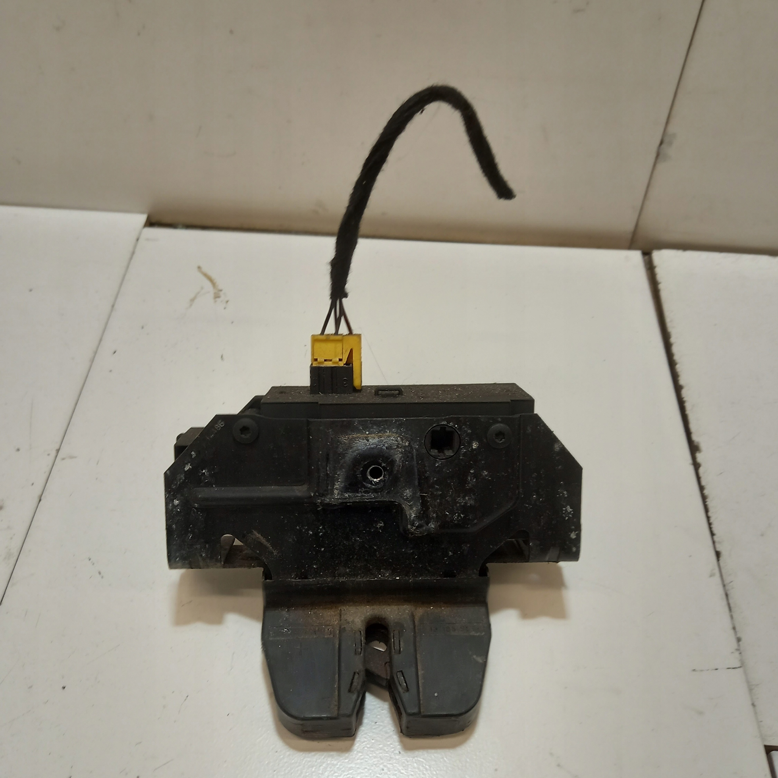 lock bonnet boot OPEL VECTRA C 495072894