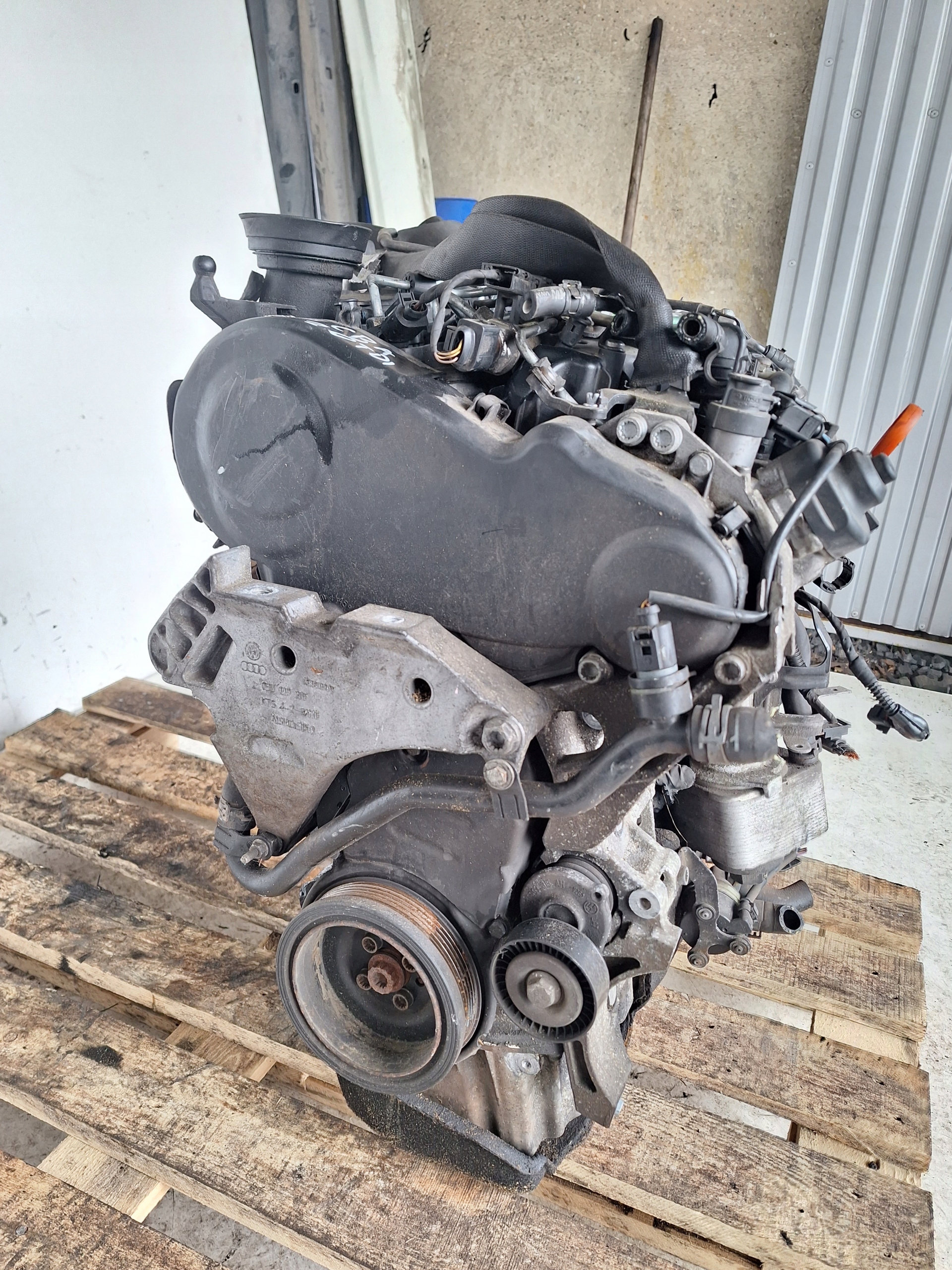 VOLKSWAGEN SEAT SKODA AUDI engine 2.0 TDI CBA