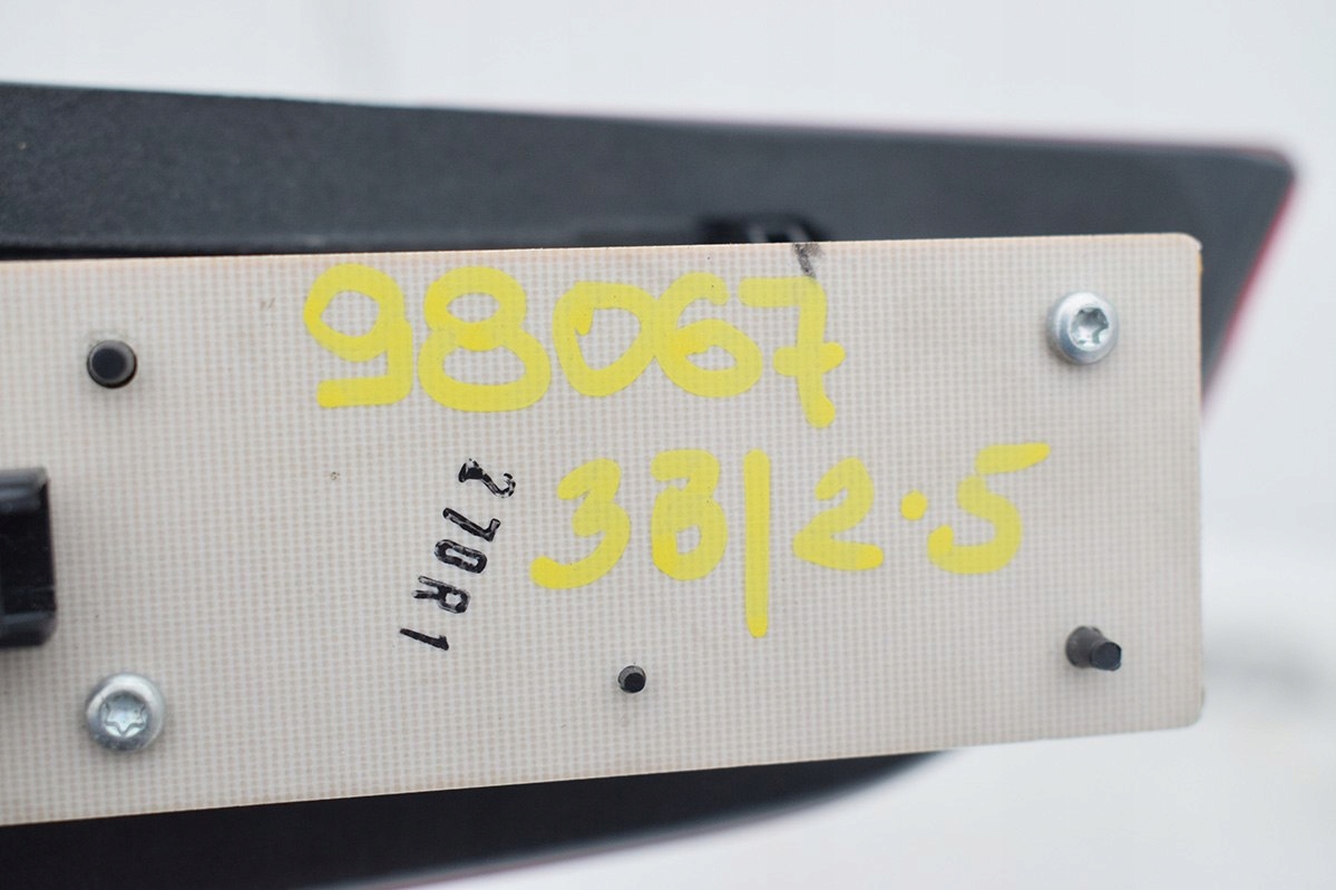 LAMPA TYLNA TYŁ LEVA JAGUAR XF X250 LED Typ samochodu Samochody osobowe