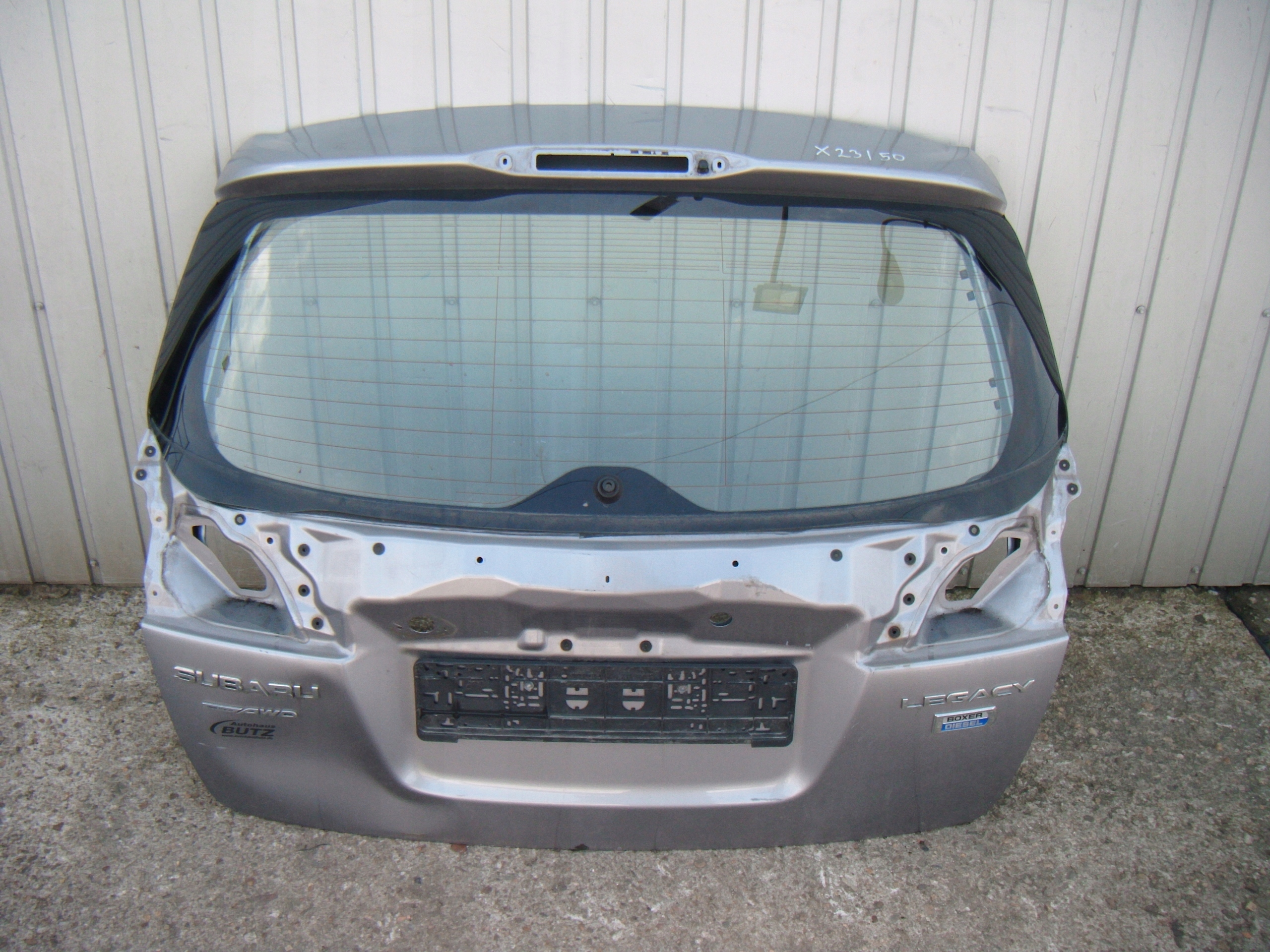 LEGACY V KOMBI 09-14 C6Z KLAPA TYLNA