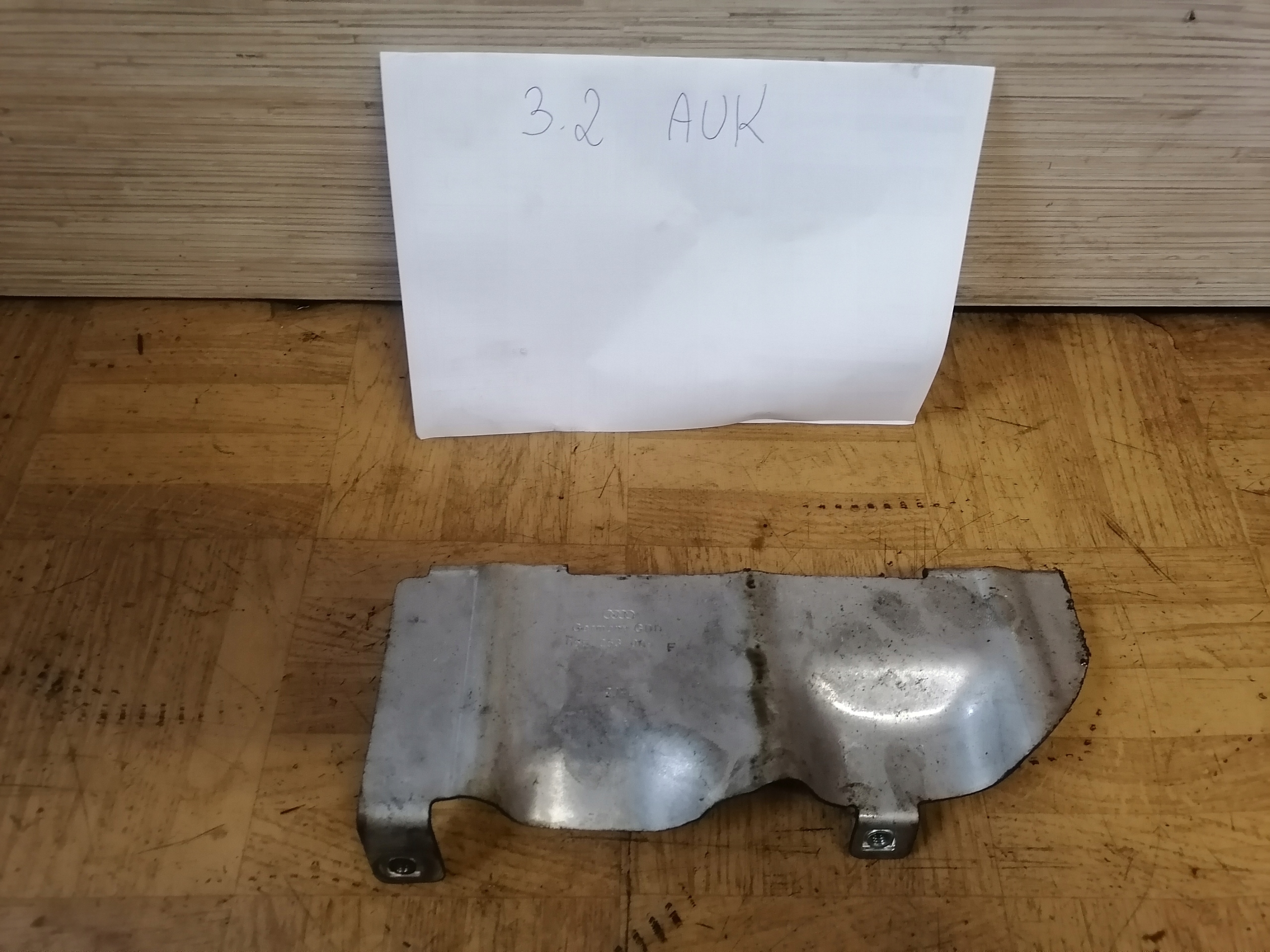 cover header pipe 3.2 FSI AUDI A6 C6 06E253009F