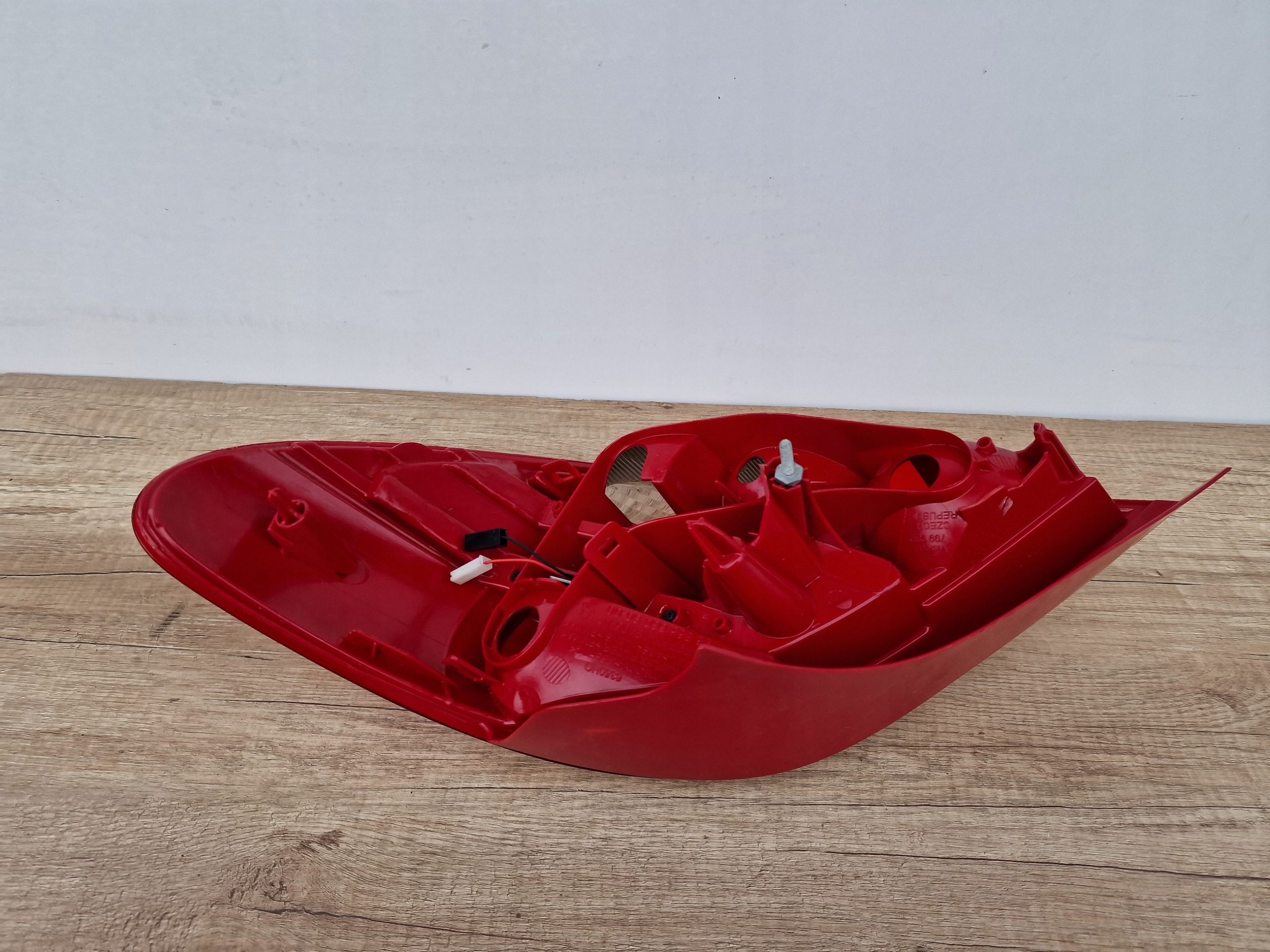 PEUGEOT 207 LIFT HB HATCHBACK left light rear part LED