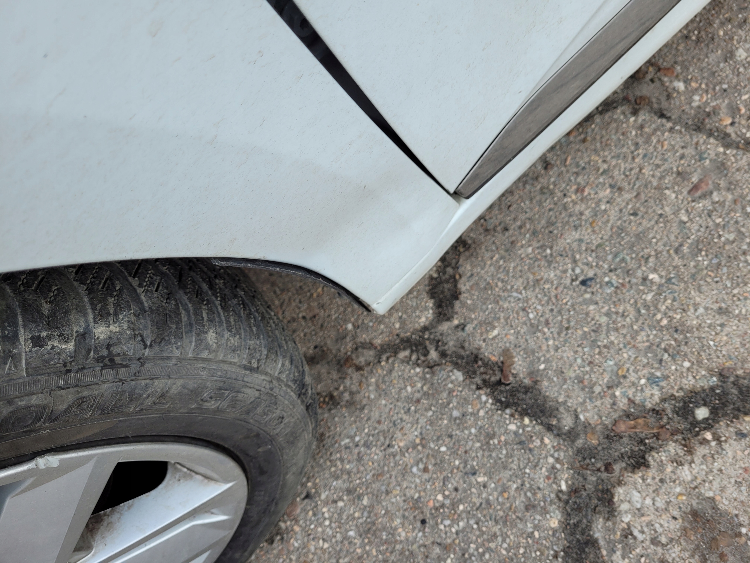 blatník přední předek levý RENAULT CLIO V 5 OV369