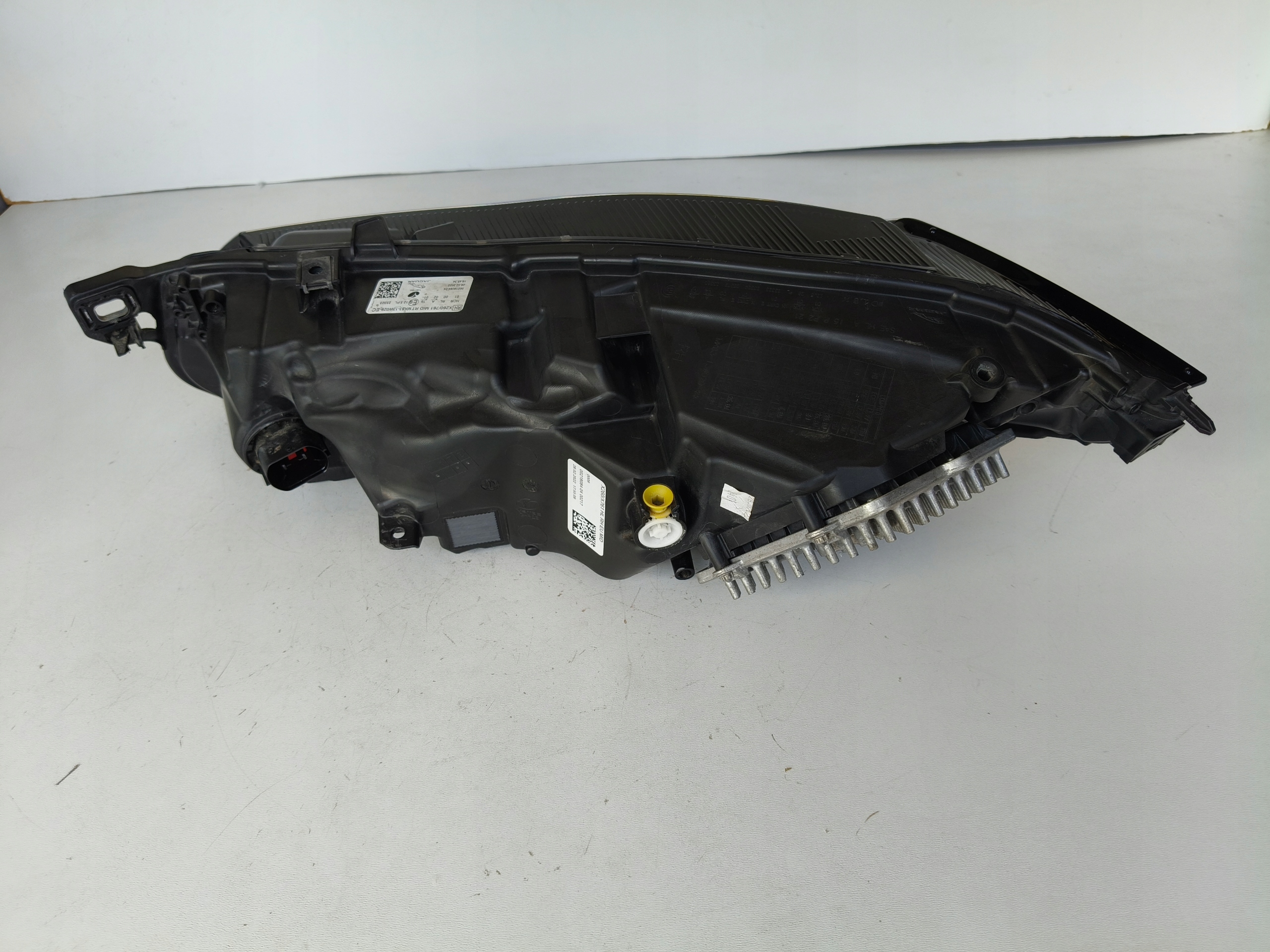 light right REFLEKTOR JAGUAR XF LIFT F-PACE 20- FULL LED