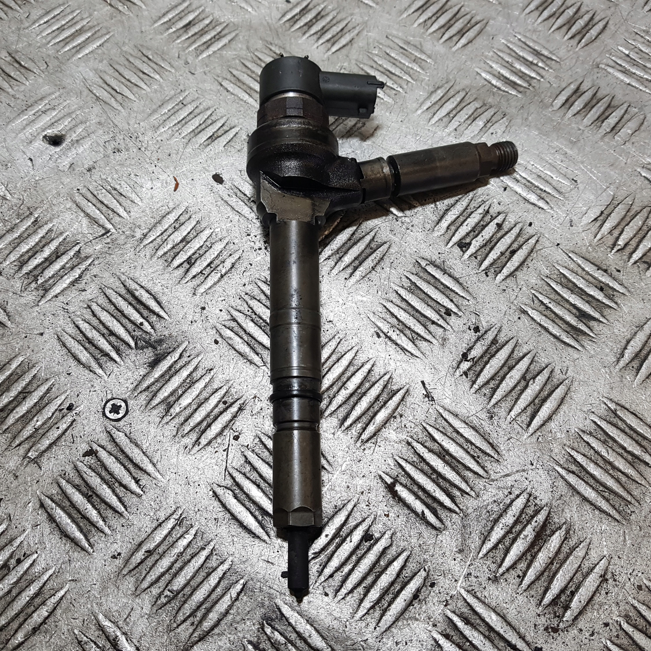 nozzle injector OPEL ASTRA H 0445110125