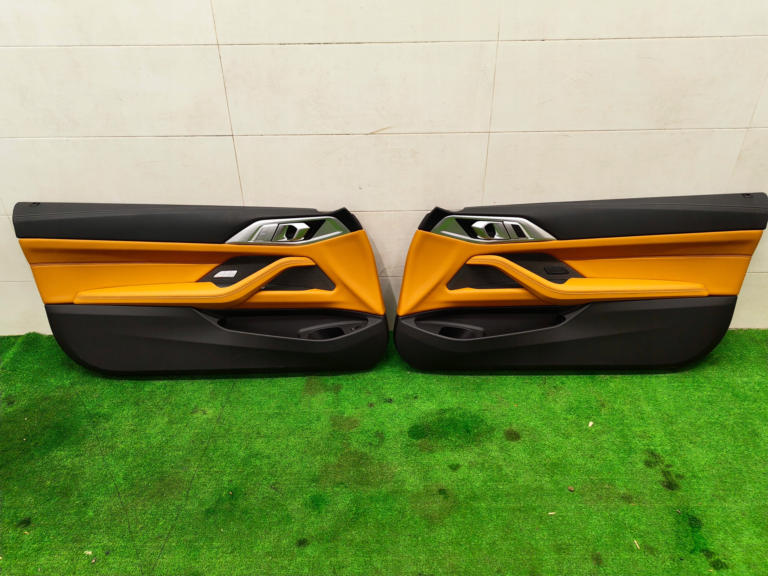BMW 4 G22 side door right upholstery leather HARMAN KARDON