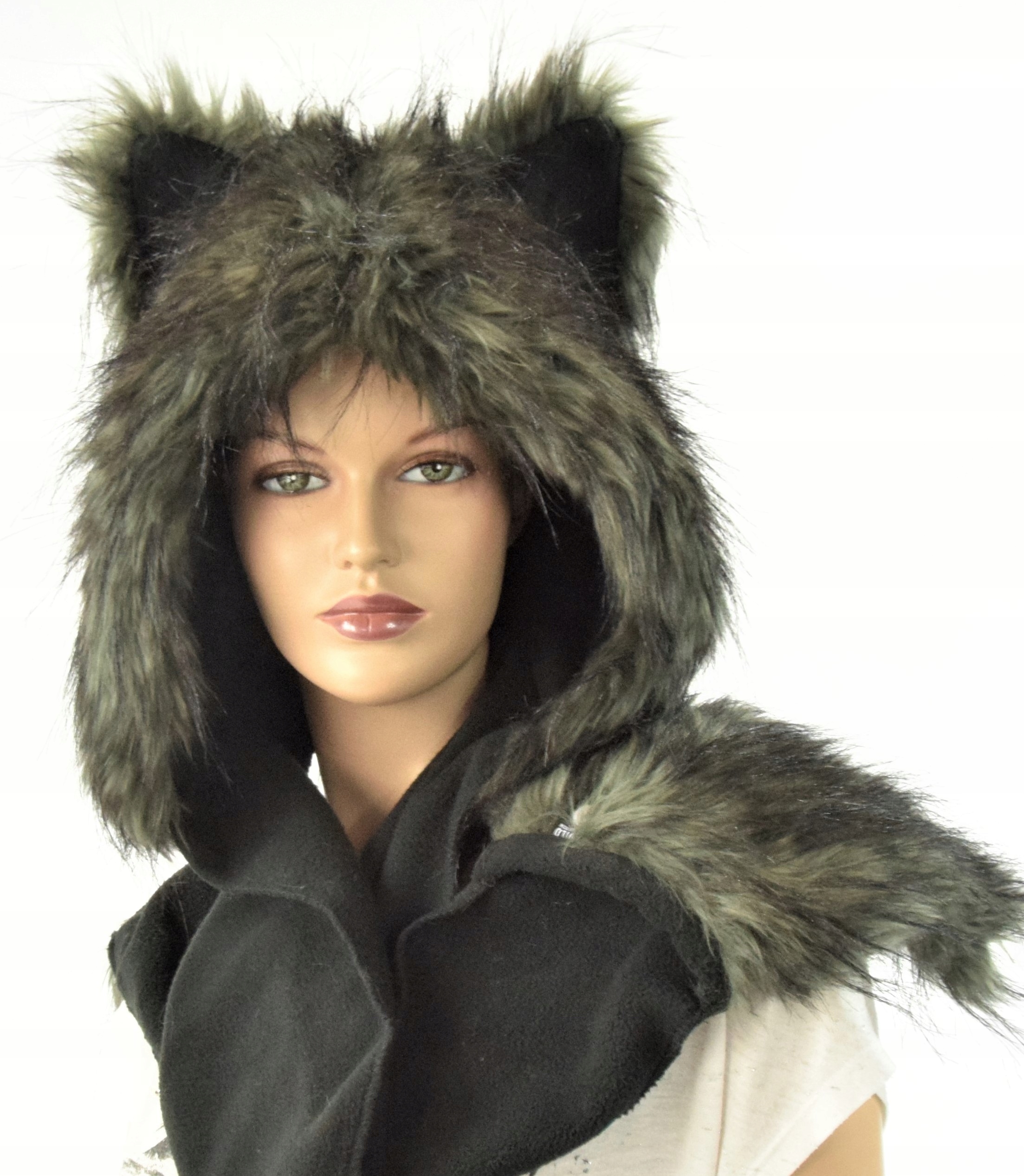 

czapka zwierzak "wilk" Wild collection