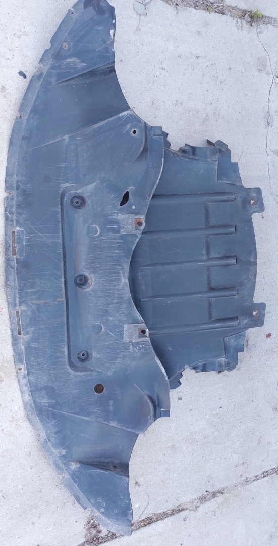 Osłona silnika spód komplet (uszkodzona) Chrysler Waga produktu z opakowaniem jednostkowym 5 kg