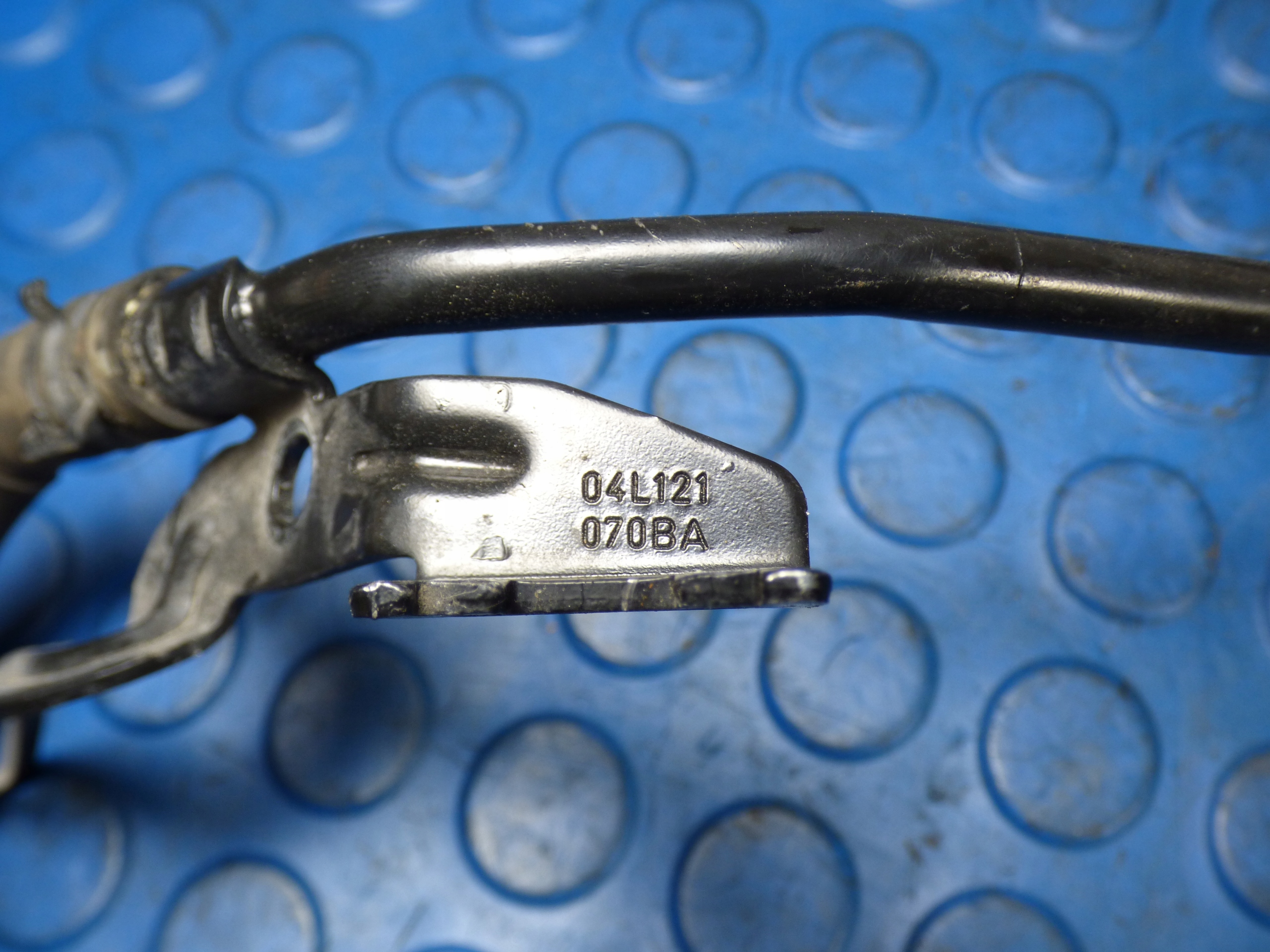 prijenos vode 04L121070BA VOLKSWAGEN CADDY III 2K5 2.0TDI