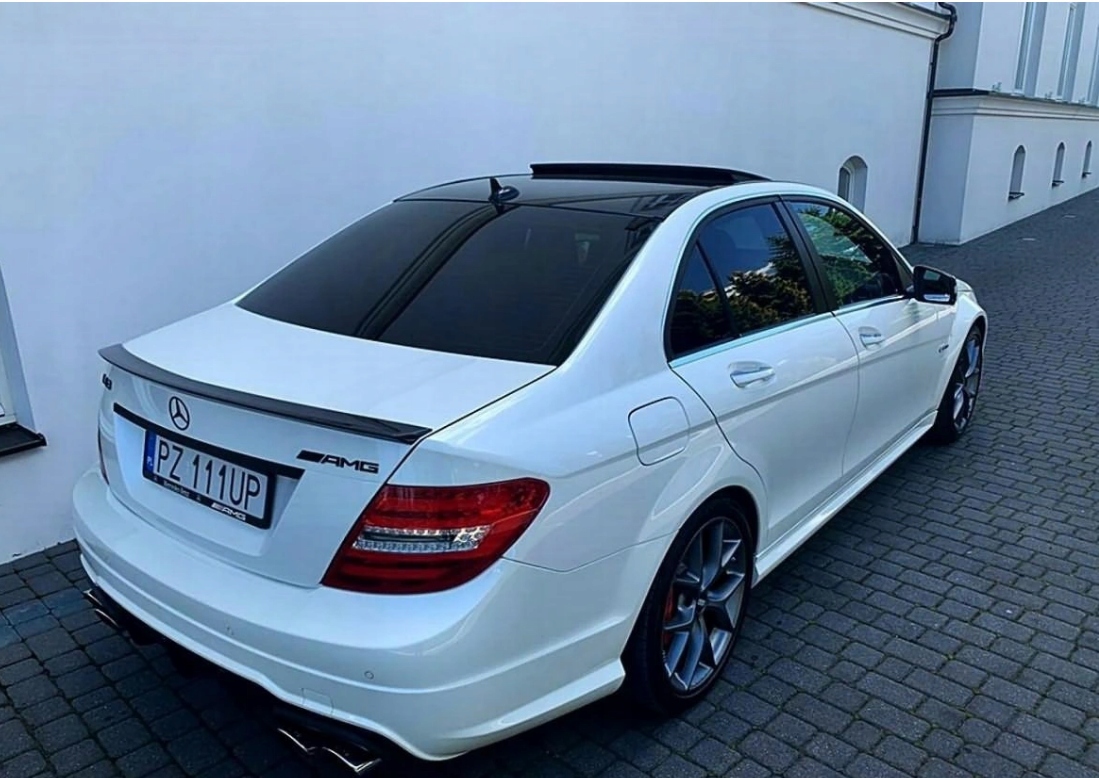 SPOILER KLAPY AMG MERCEDES W204 AMG SEDAN SPOILER LOTKA AMG NOWY PODKŁAD