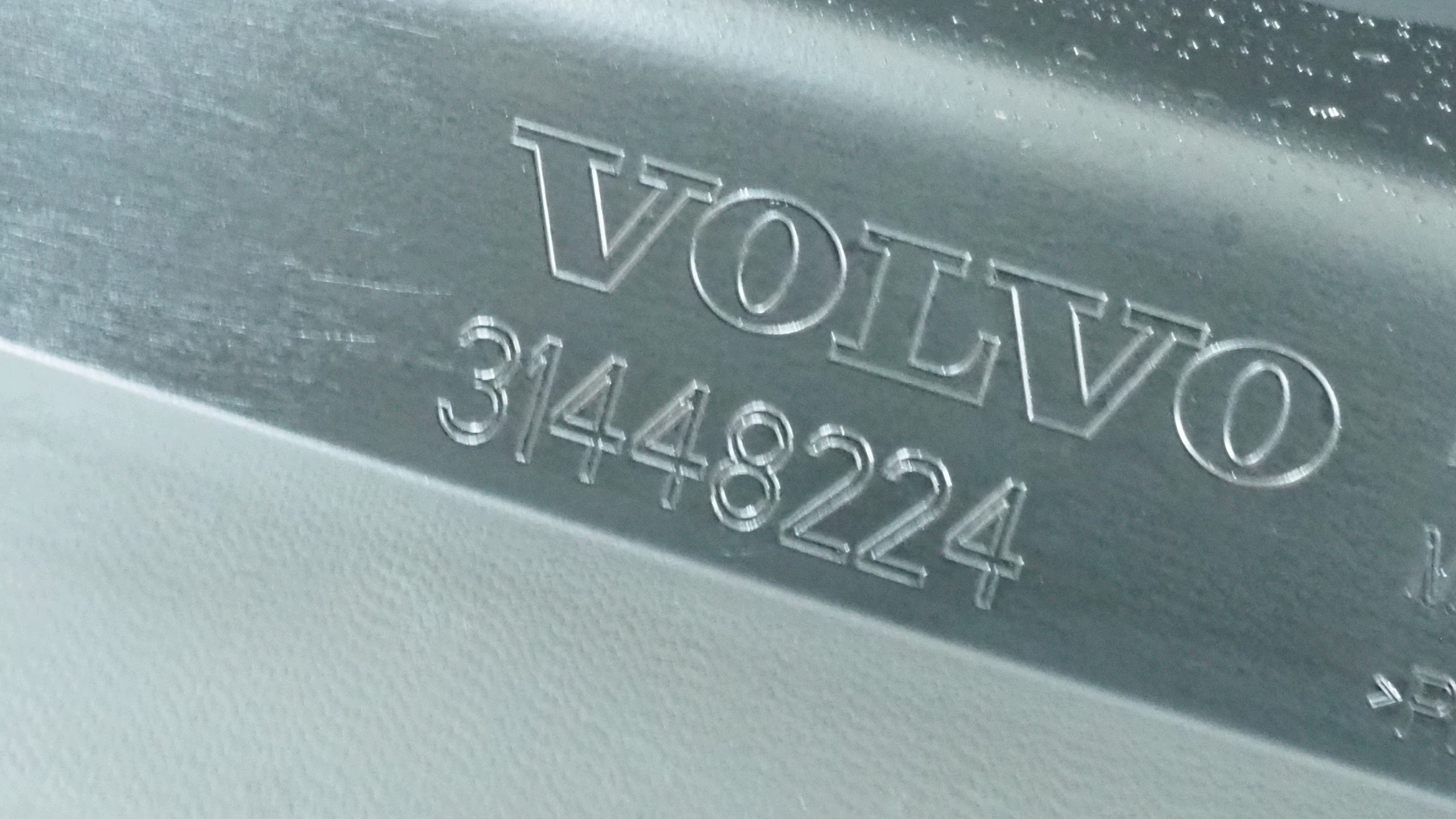 Volvo XC40 moulding threshold right 31448224