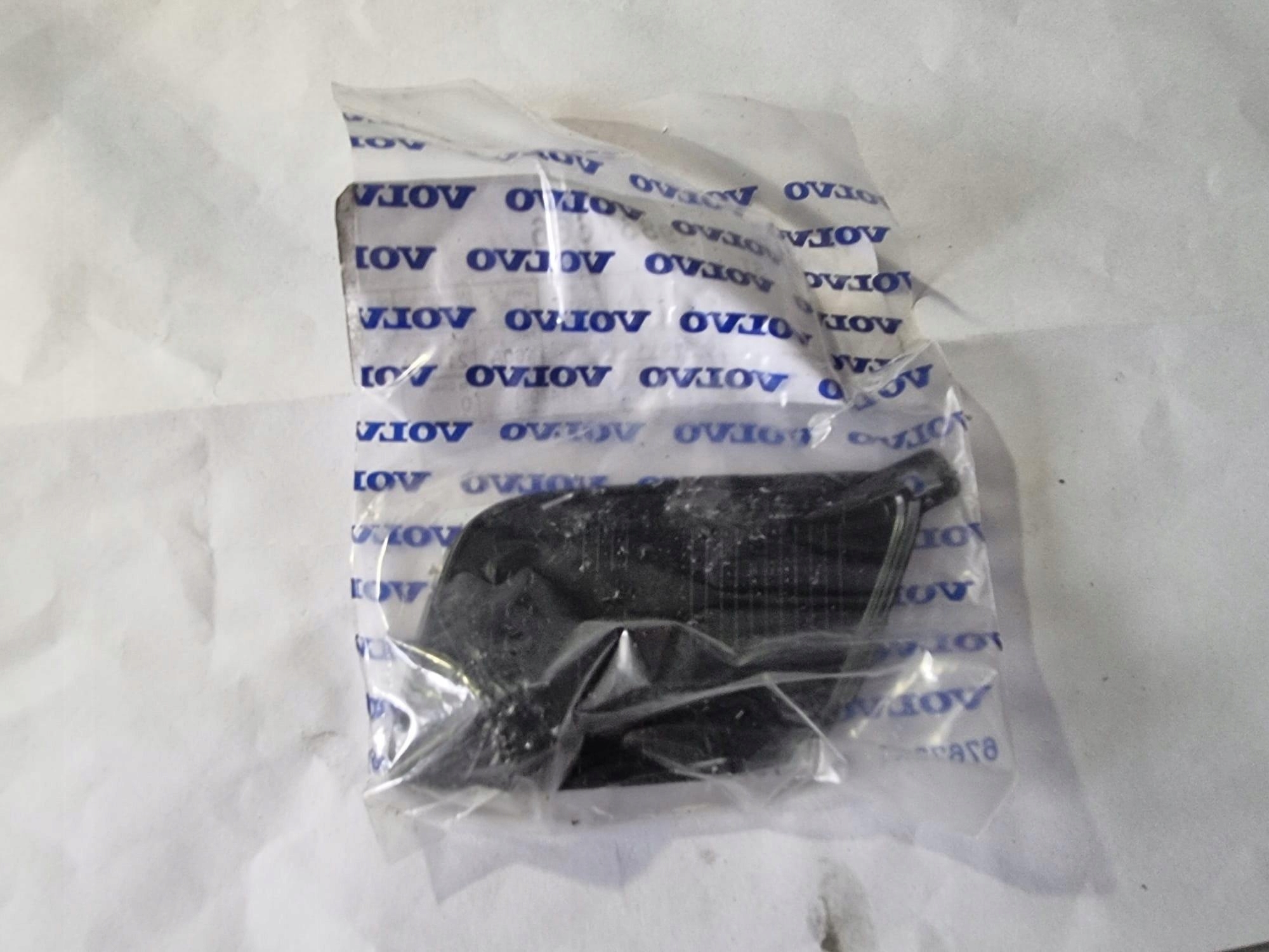VOLVO V40 II -> Copri UCHA HAKA Paraurti Anteriore