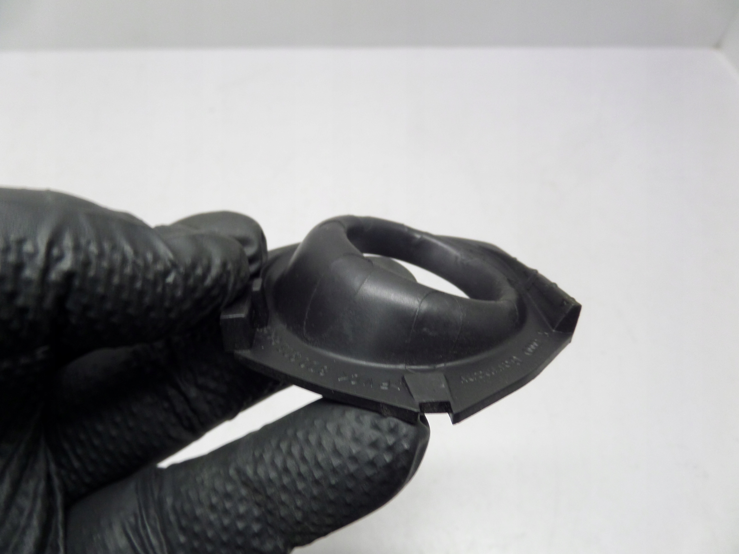 OSŁONA ZAŚLEPKA STACYJKI VW PASSAT B5 GOLF IV FABIA I 8D0905869 Stan opakowania zastępcze