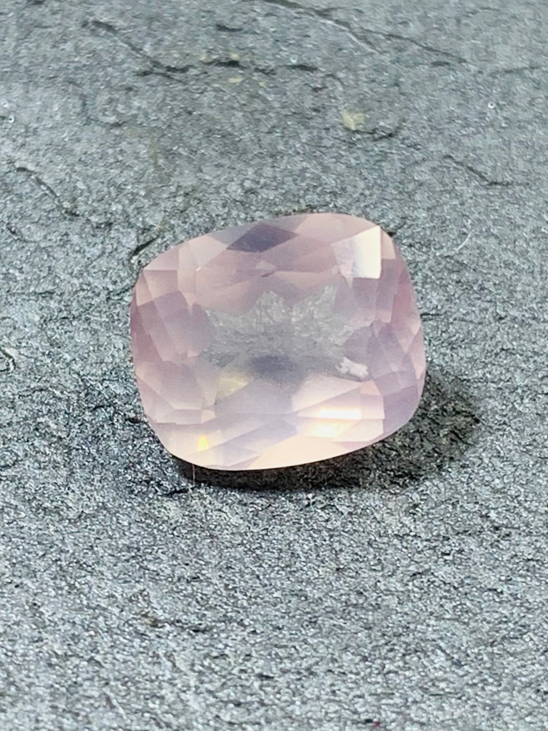 Růženín Polštář 10,5X9 mm 3,56 Ct