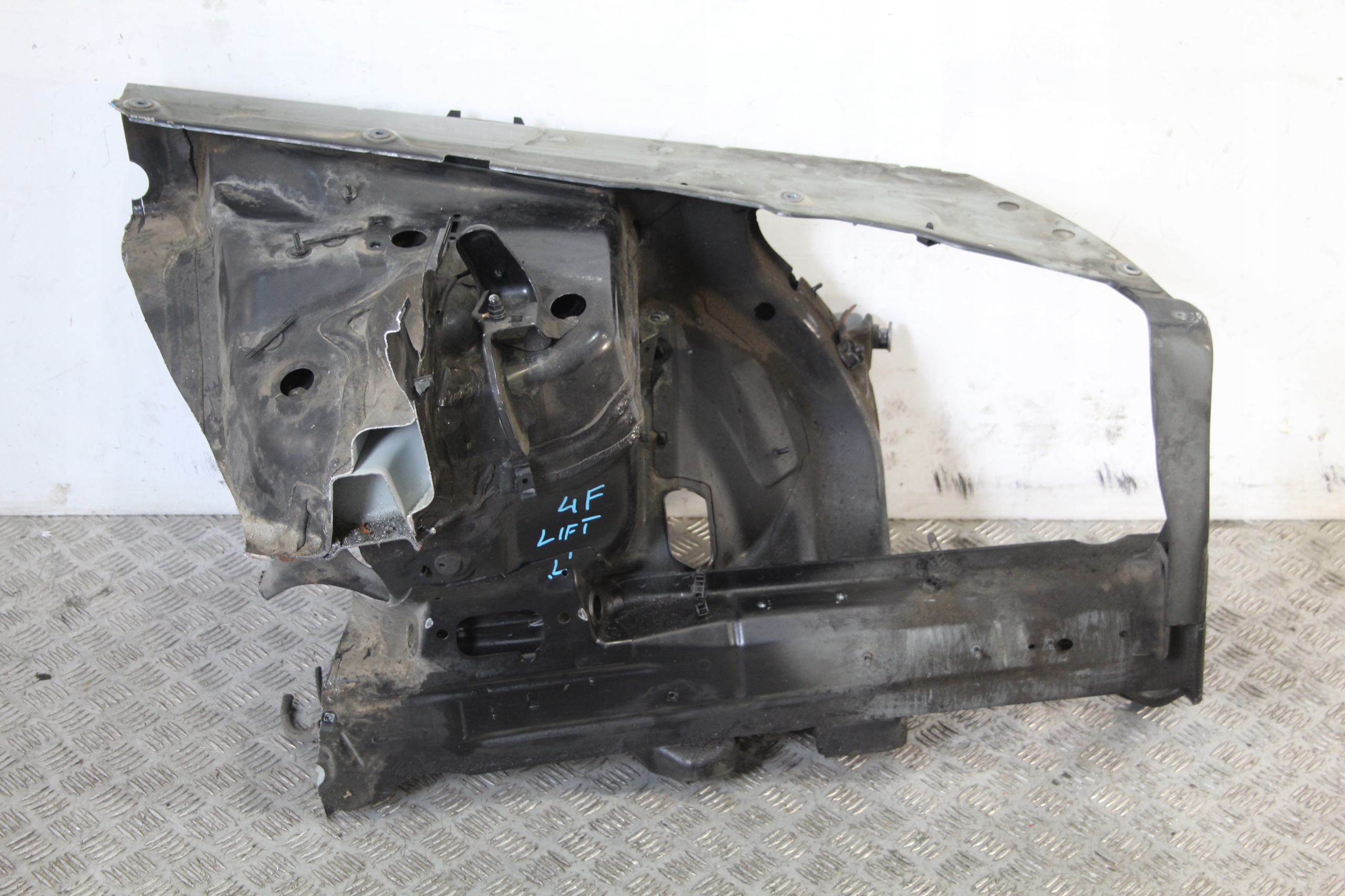 ЧЕТВЕРТЬ ЛОНЖЕРОН ЛЕВА AUDI A6 ALLROAD C6f0 FL