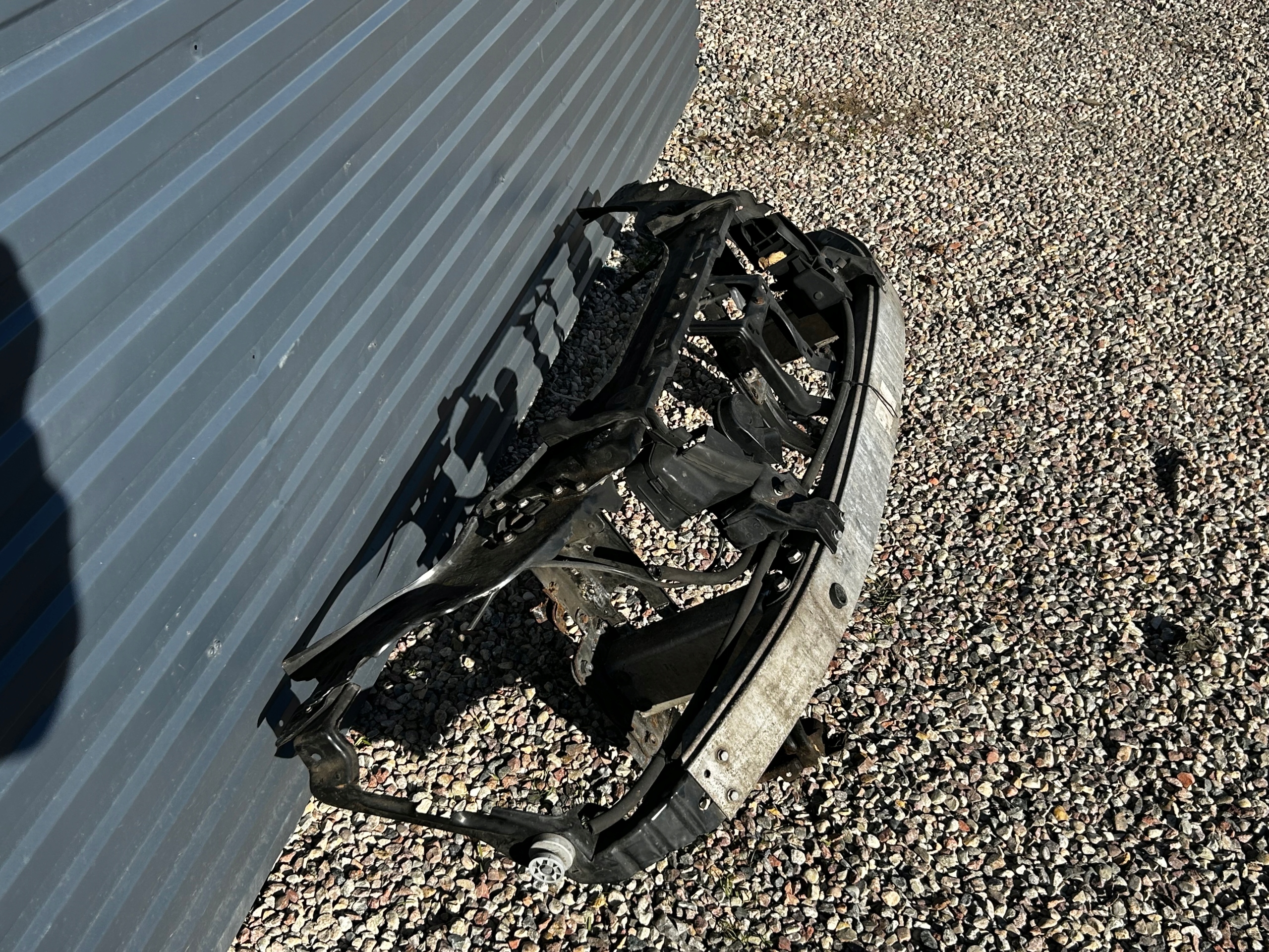 Mercedes W211 bar, wall front sider OKULAR iron