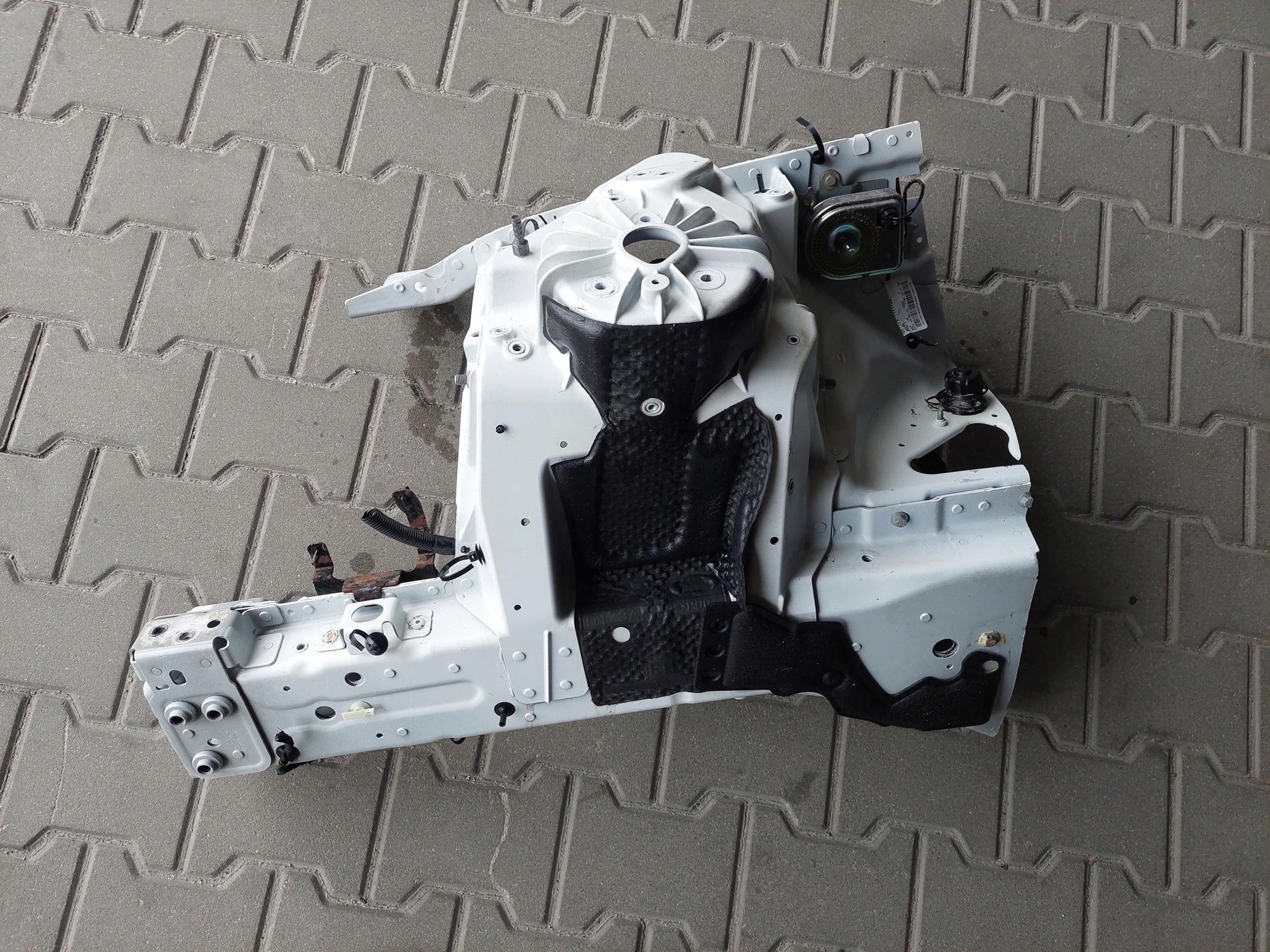 NER POLARIS WHITE quarter front front right JAGUAR XF II X260 sedan