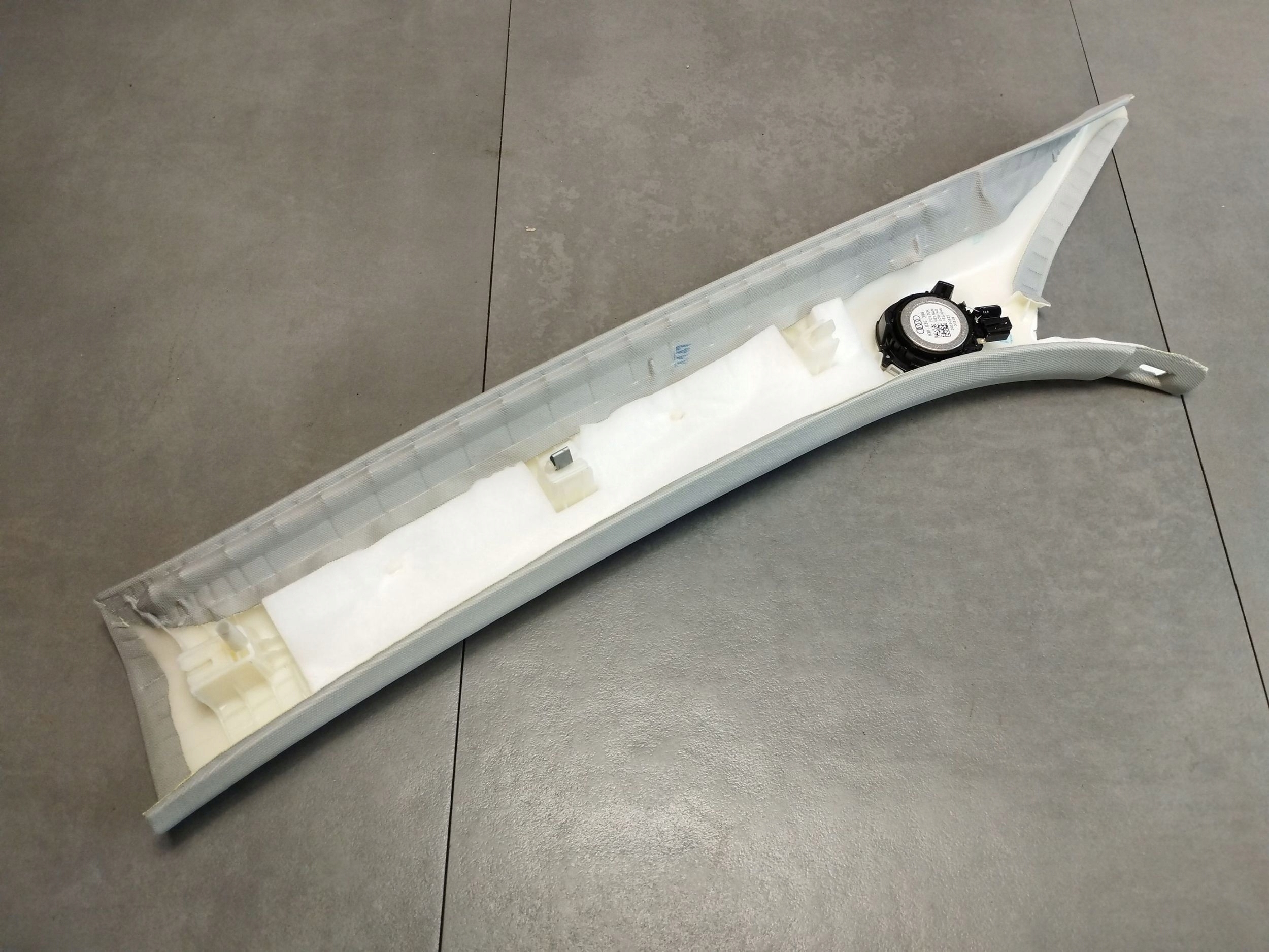 Audi Q3 F3 83A cover SLUPKA right front 83A867234A