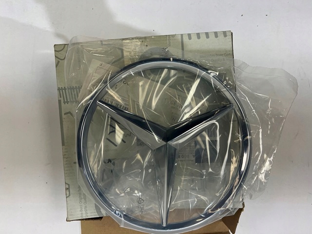 MERCEDES W213 W217 W238 EMBLEMAT ZNACZEK A0008176007 NOWY OE