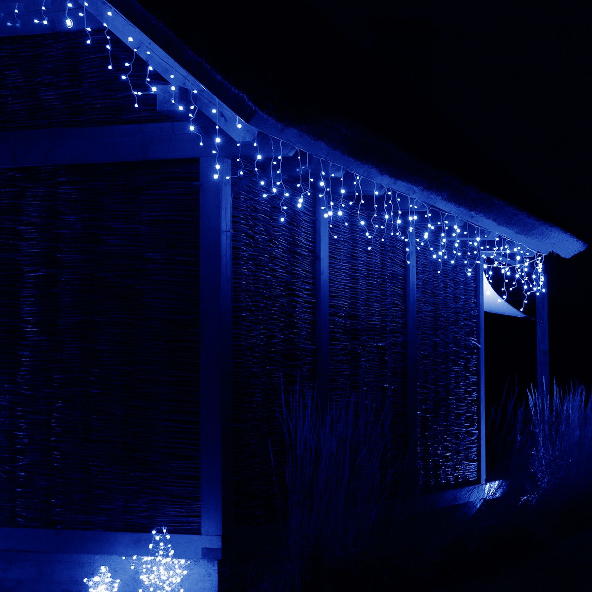 ZEWNĘTRZNE LAMPKI 1000 LED SOPLE NIEBIESKIE KURTYNA 45m GIRLANDA ŚWIETLNA Marka Springos