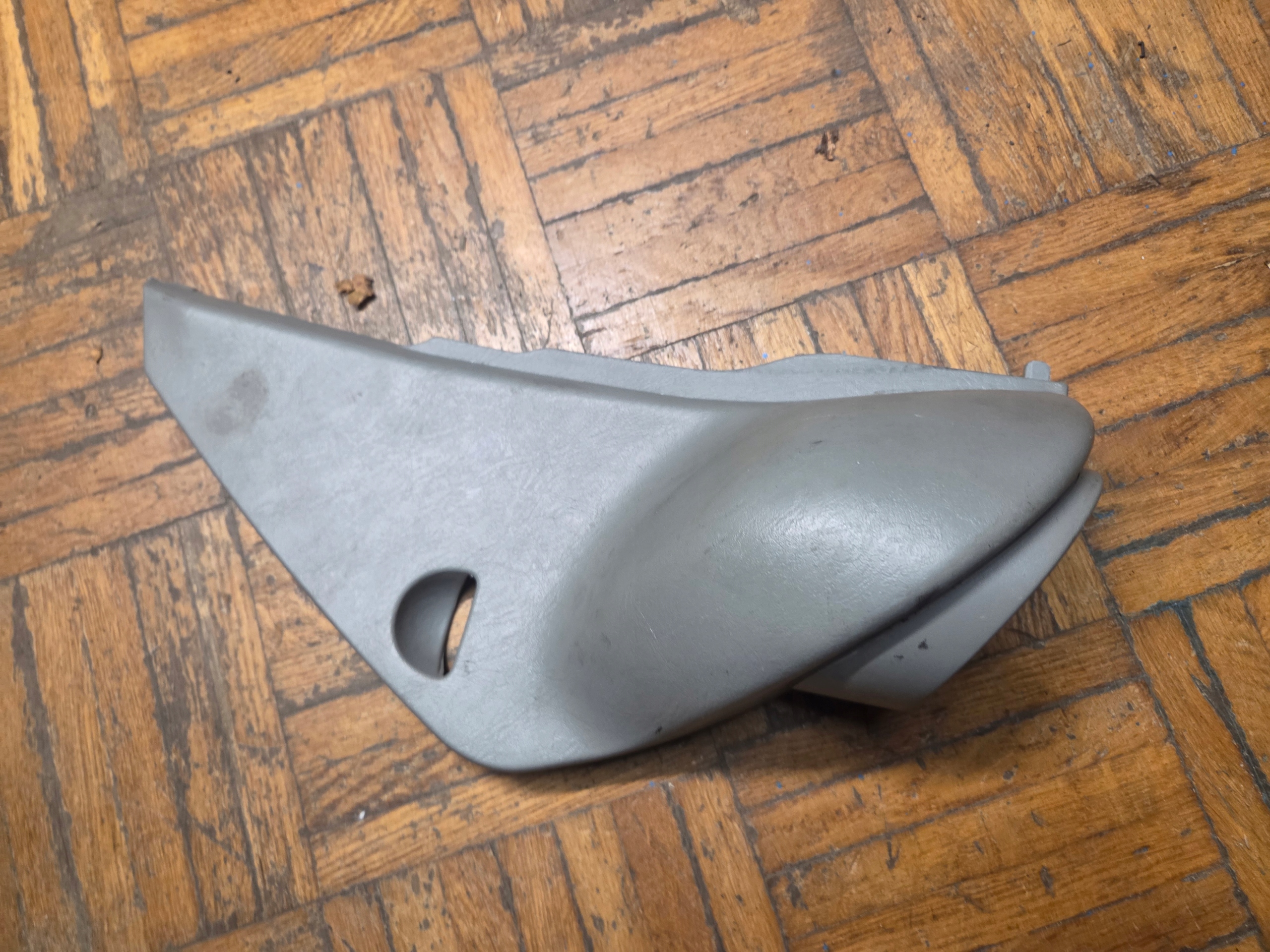 OPEL VIVARO A bracket for KUBEK left 93856460 8200485615