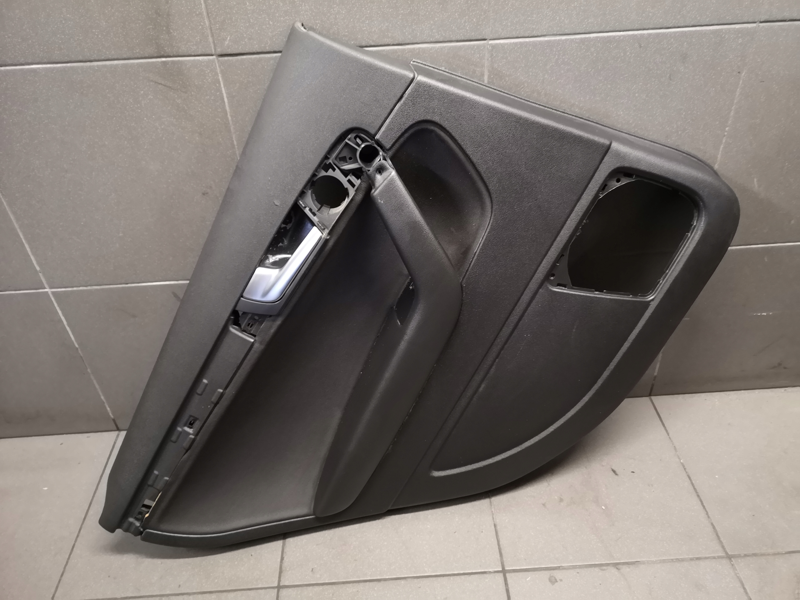 дверные карты левый зад Audi A3 8P 5D 8P4867305