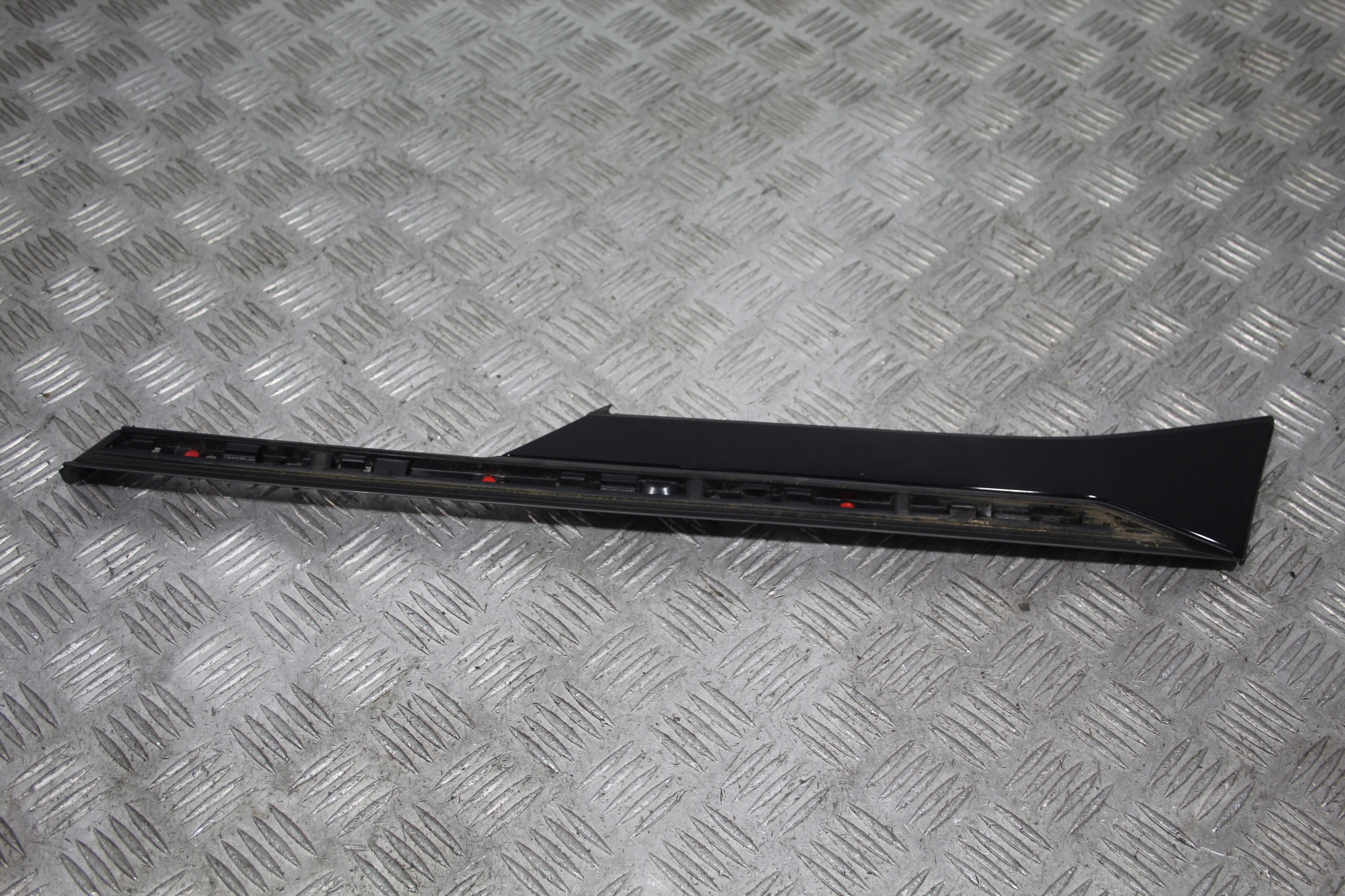 decorative trim spoiler right OPEL GRANDLAND X