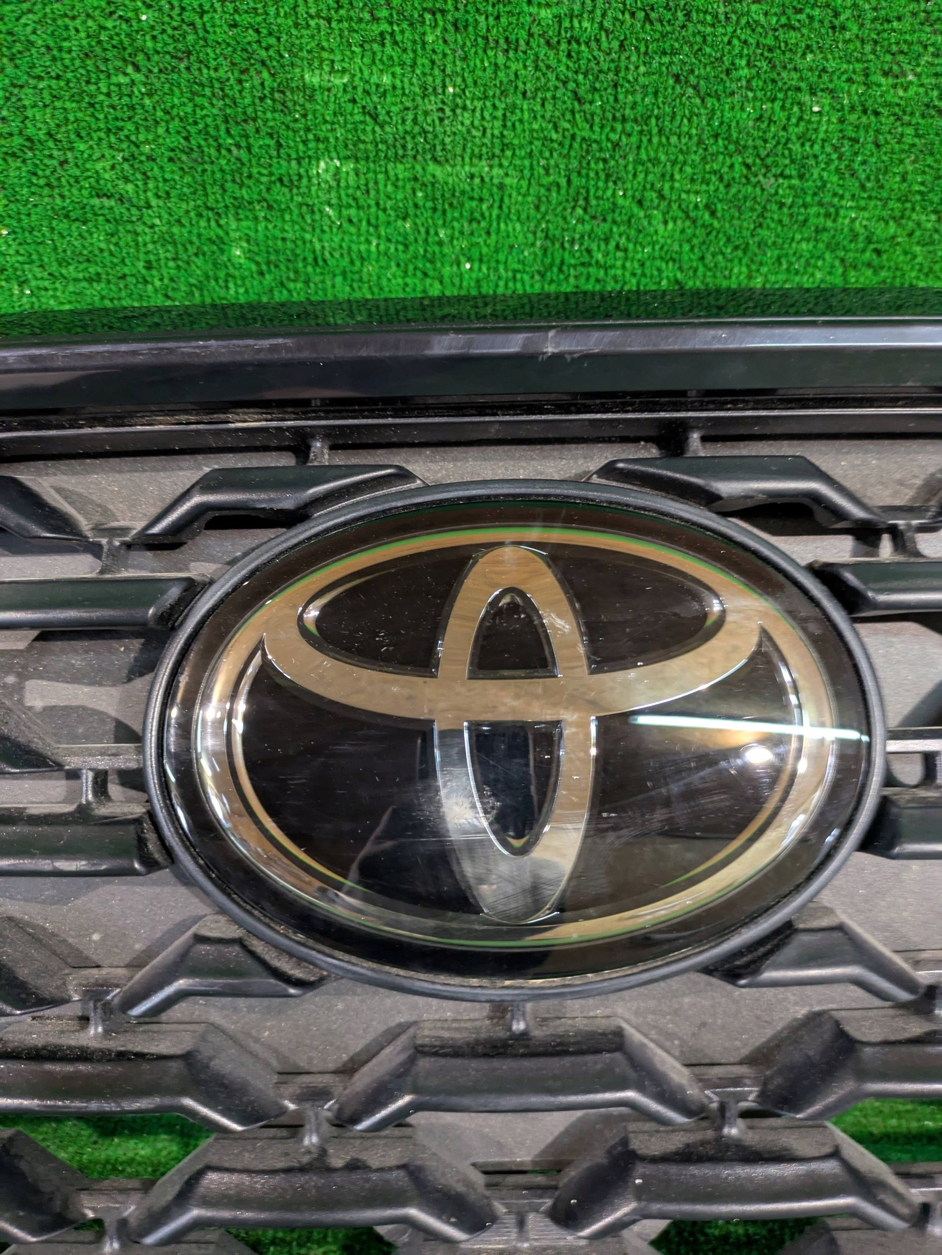 grill grille radiator TOYOTA COROLLA CROSS
