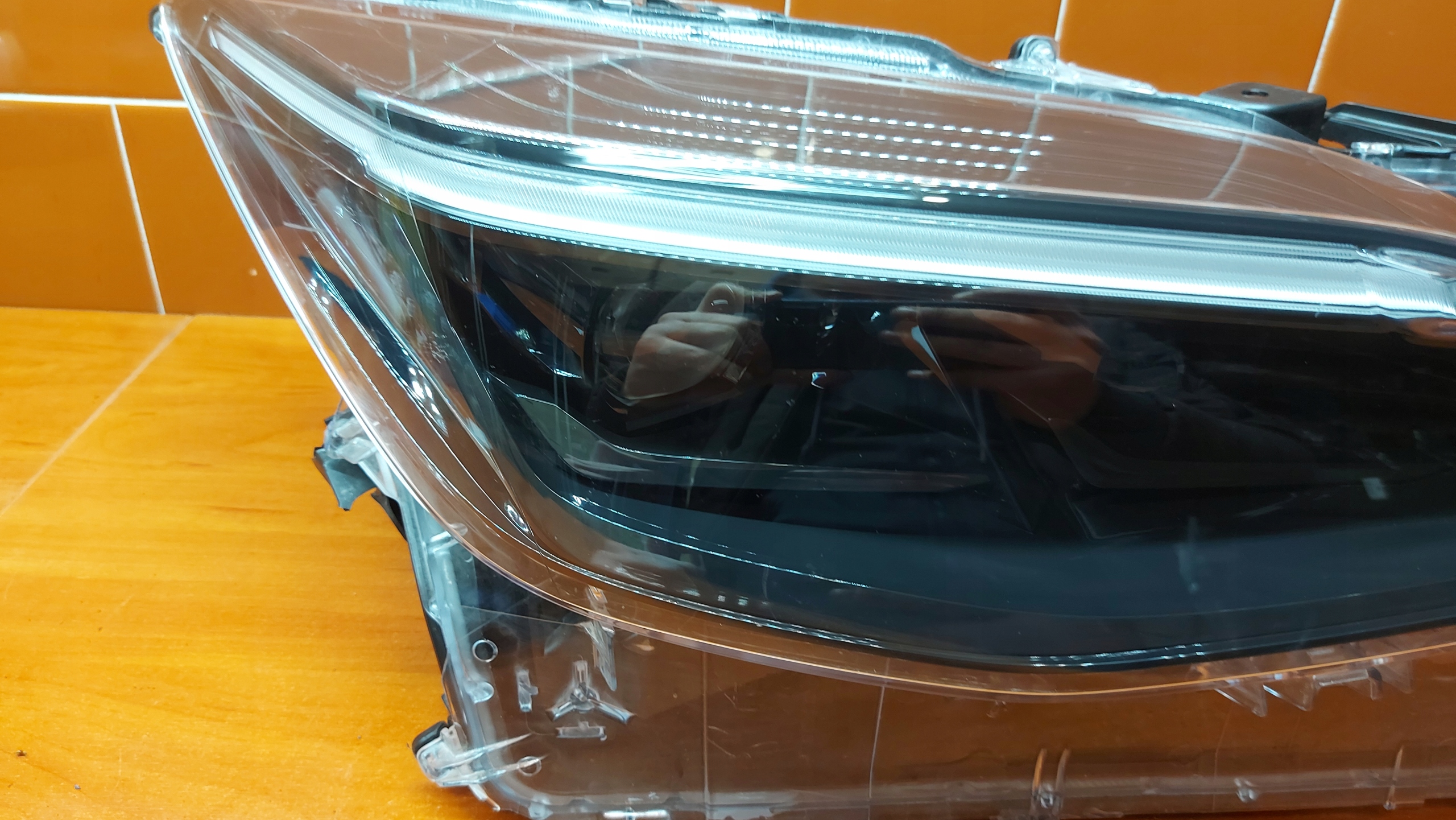 REFLEKTOR light right right front TOYOTA YARIS CROSS 20