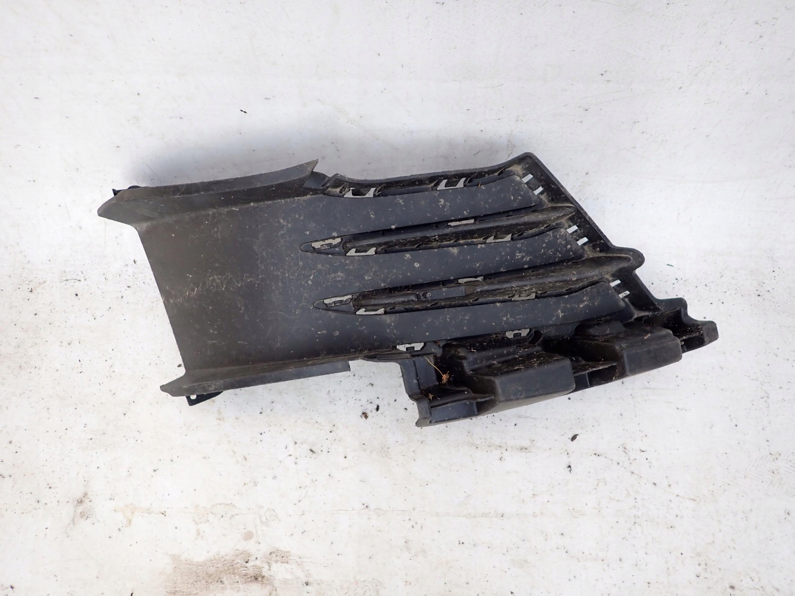 CUPRA BORN 21- grid of a bumper right front 10E807884