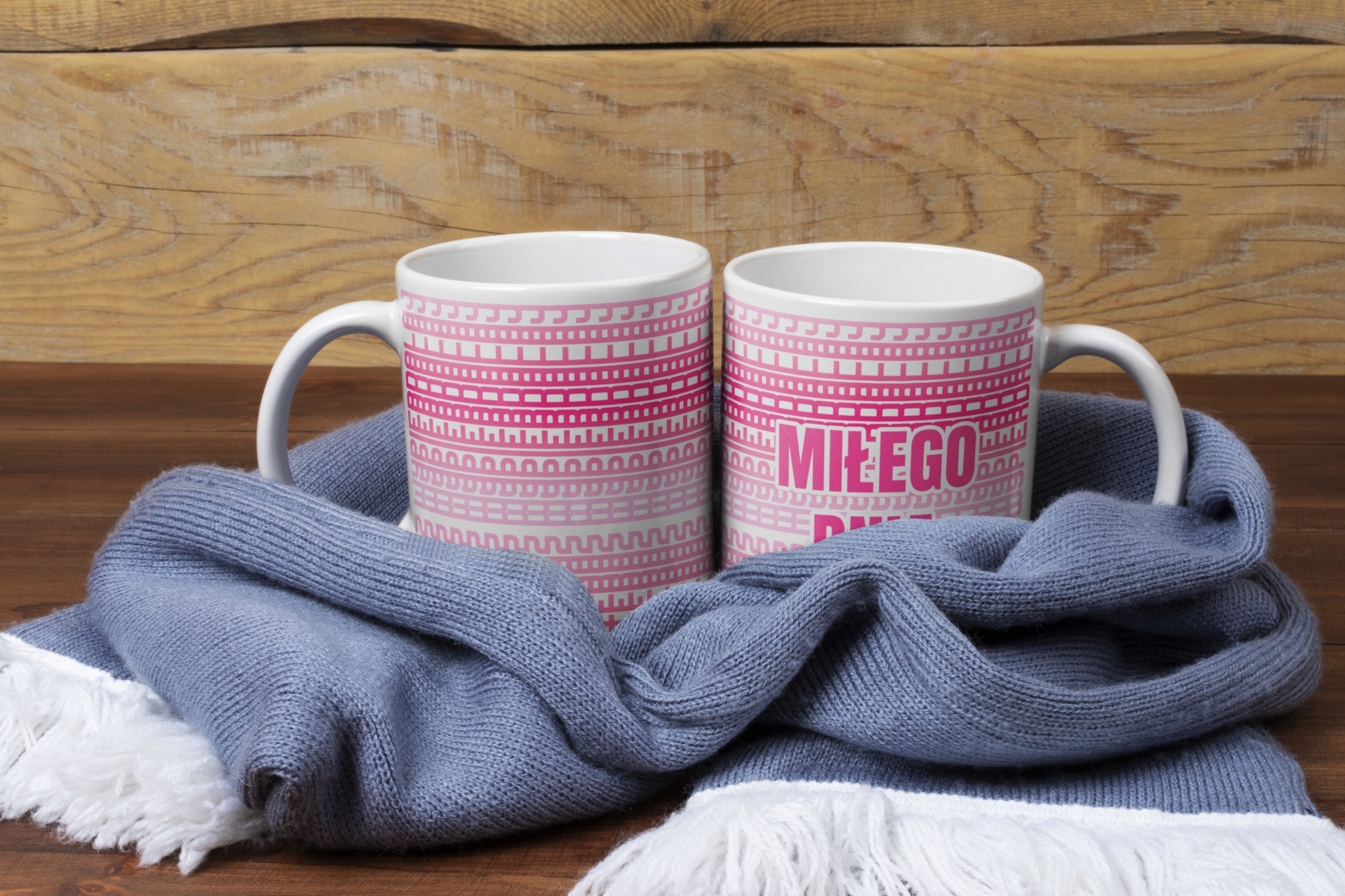 RUŽOVÝ HRNČEK DARČEK PRE KAMARÁTKU SKRYTÝ ODKAZ TERAZ VYPA*UJ SMIEŠNY Kapacita 330 ml