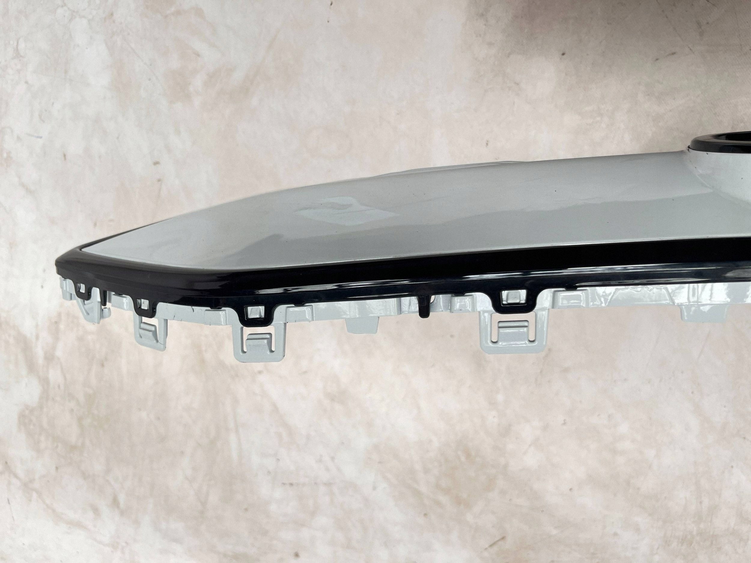 grille radiator GRIKLL front BIALY original AUDI E-TRON 85H853653A