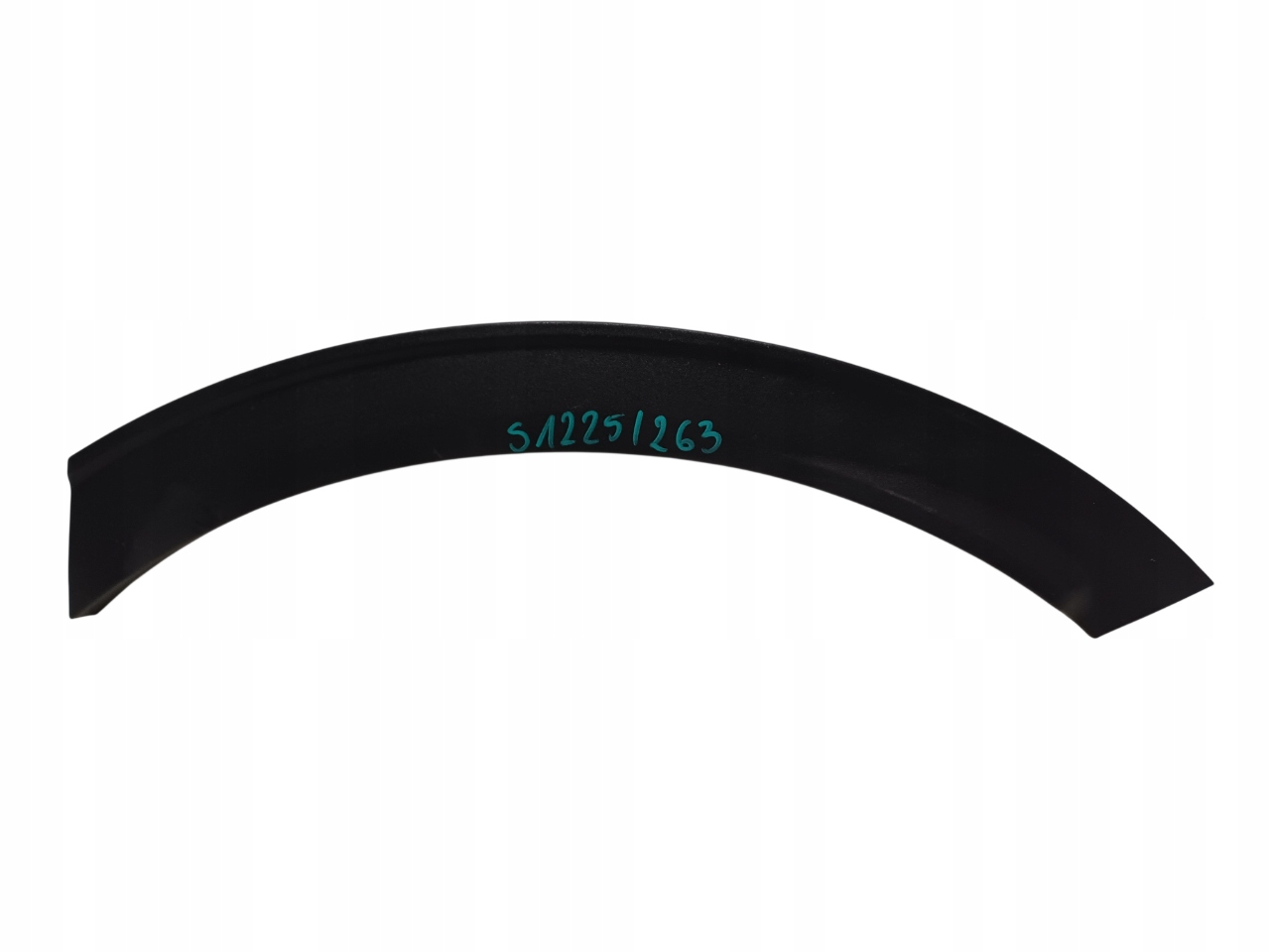 KIA SPORTAGE 5 V 21- LISTWA BŁOTNIKA LEWY TYŁ 87743R2000